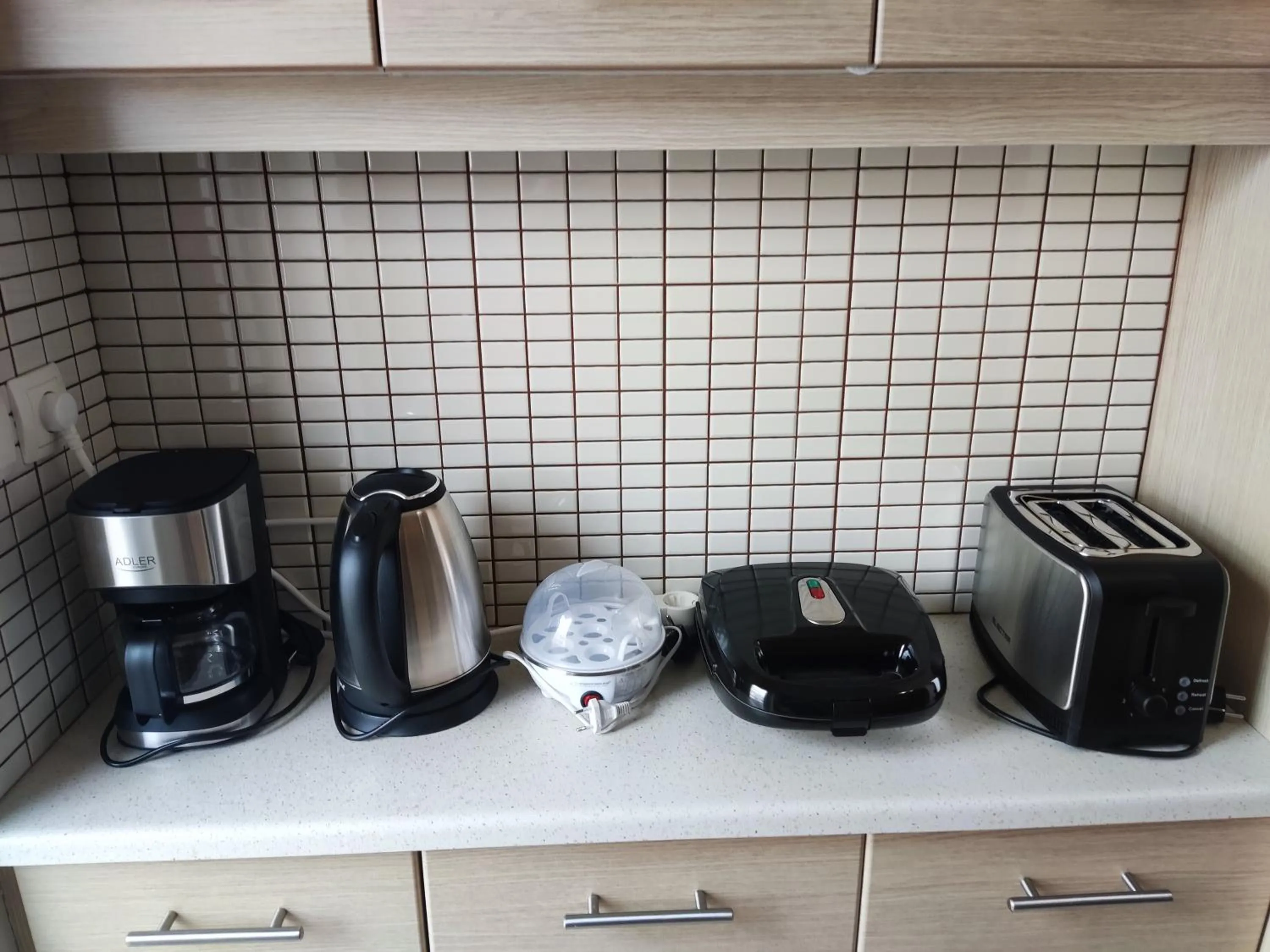 Coffee/tea facilities in A&J Apartments or Rooms athens airport