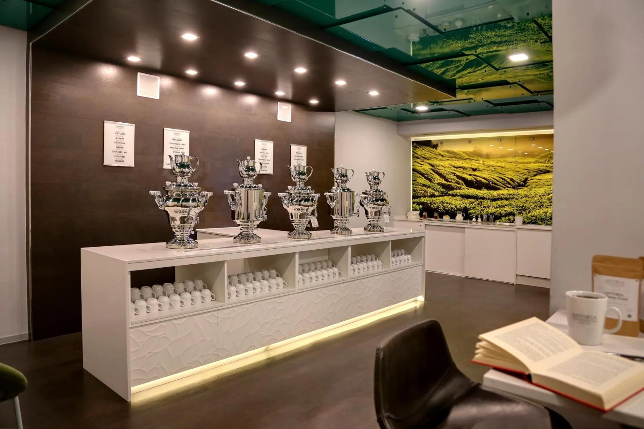 Lounge or bar in ASTORIA Hotel & Medical Spa