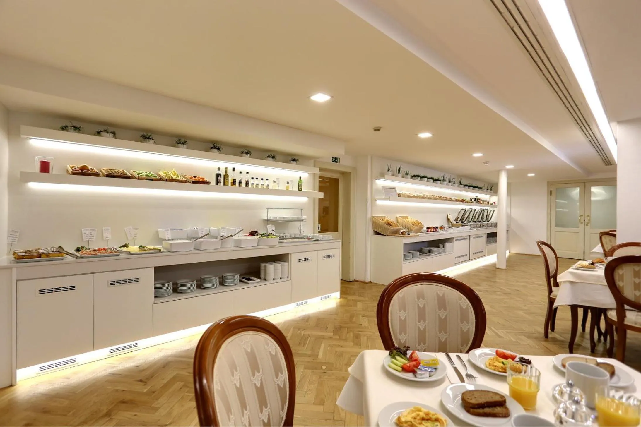 Food and drinks in ASTORIA Hotel & Medical Spa