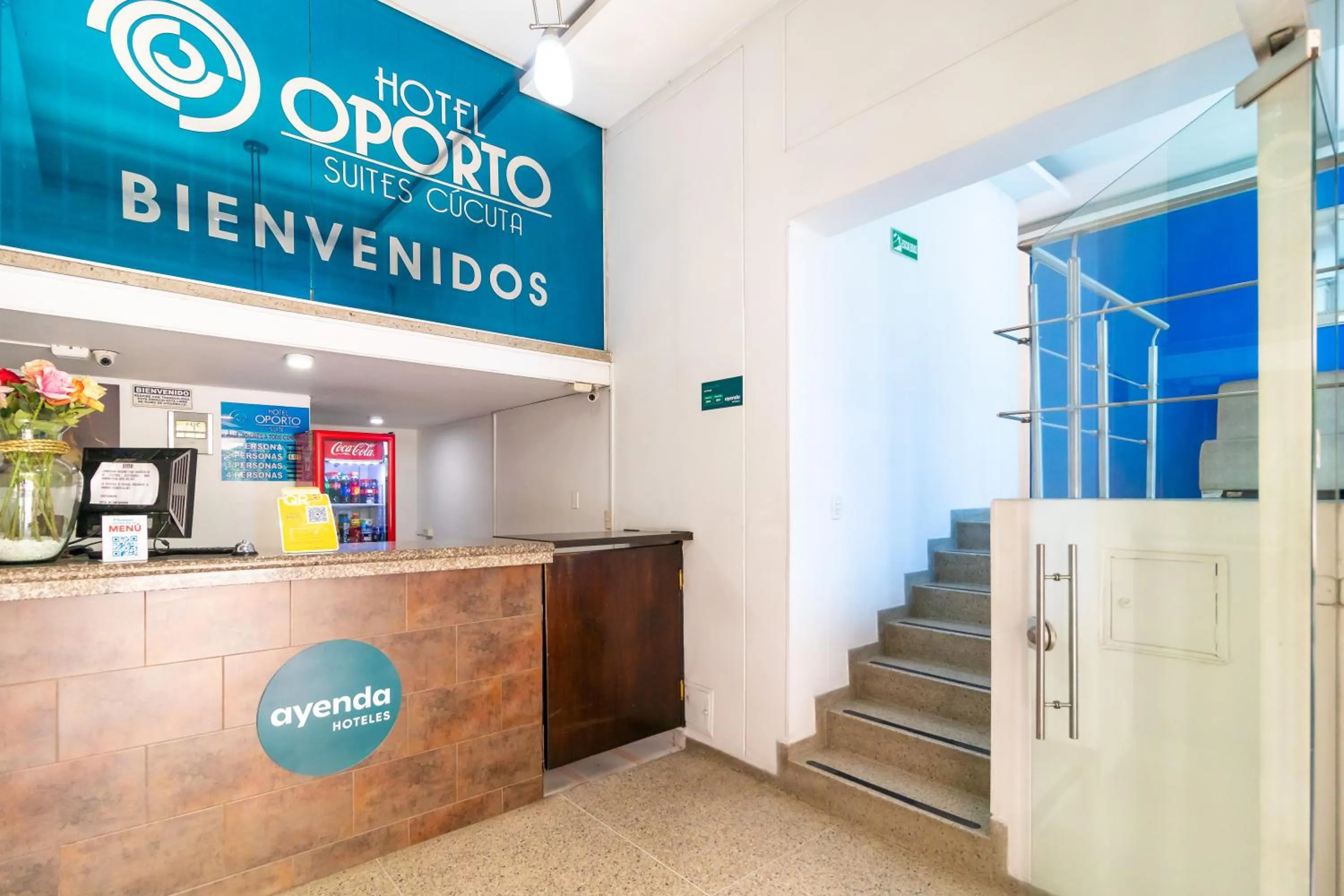 Lobby or reception in Ayenda Oporto Suites