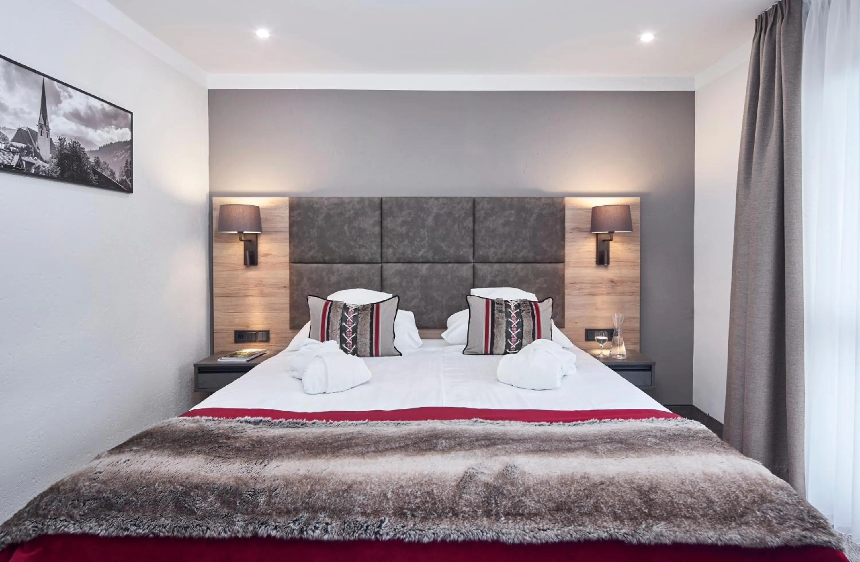 Bedroom, Bed in Hotel Alpenhof