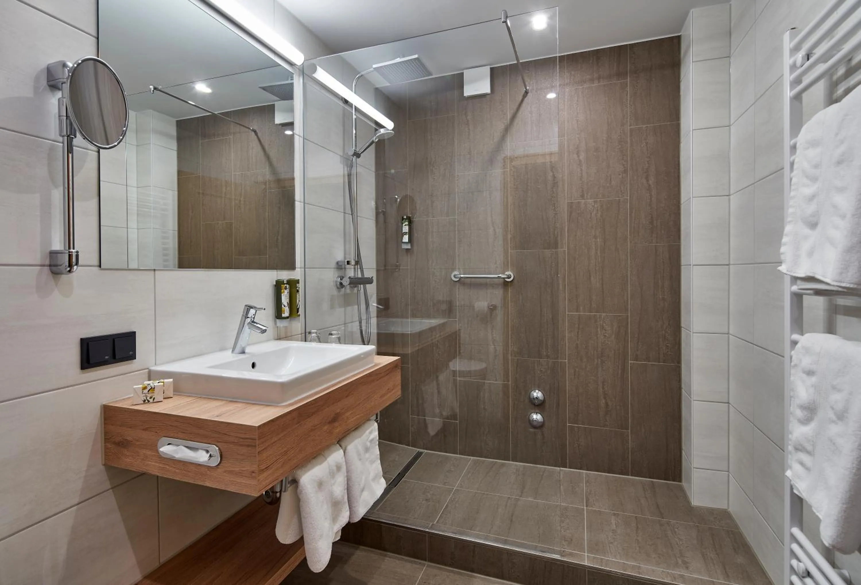 Bathroom in Hotel Alpenhof