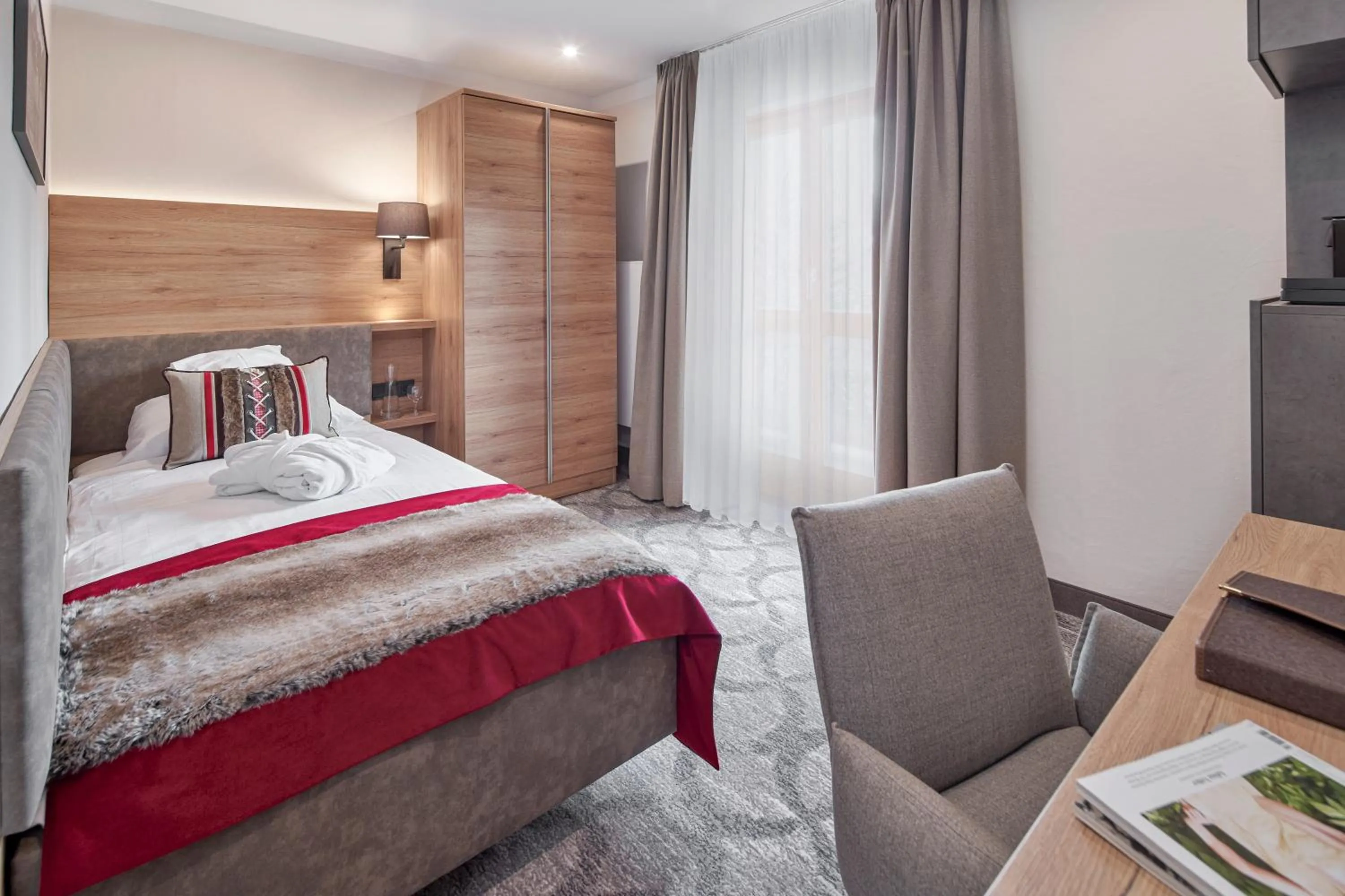 Photo of the whole room, Bed in Hotel Alpenhof