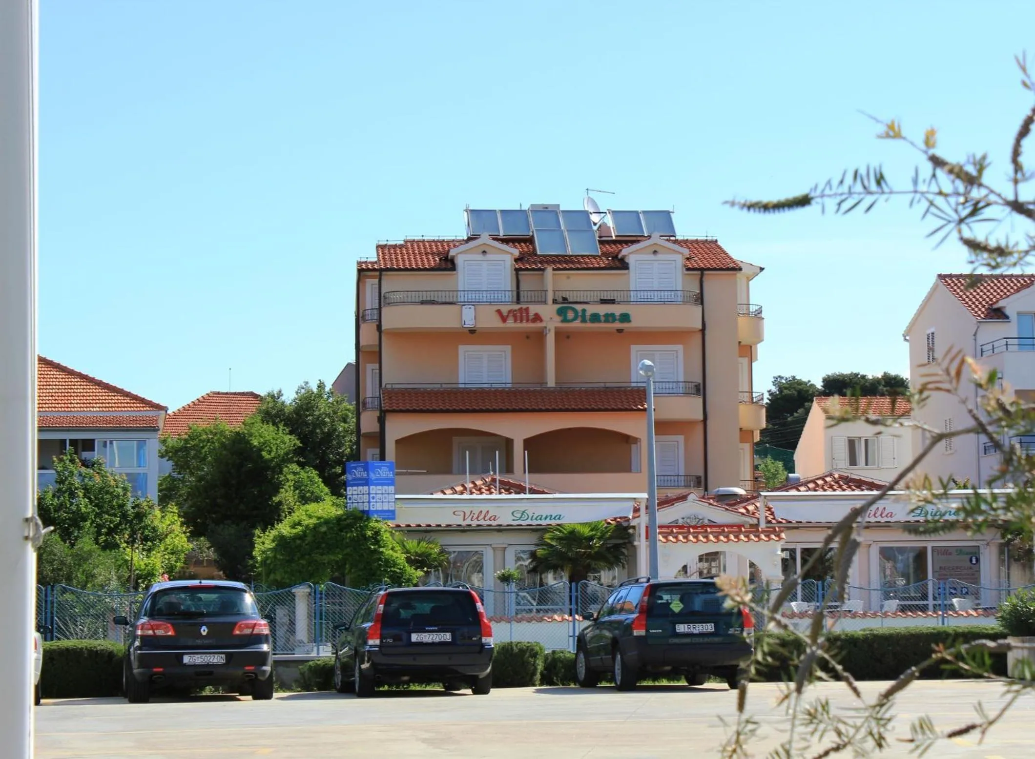 Facade/entrance in Villa Diana