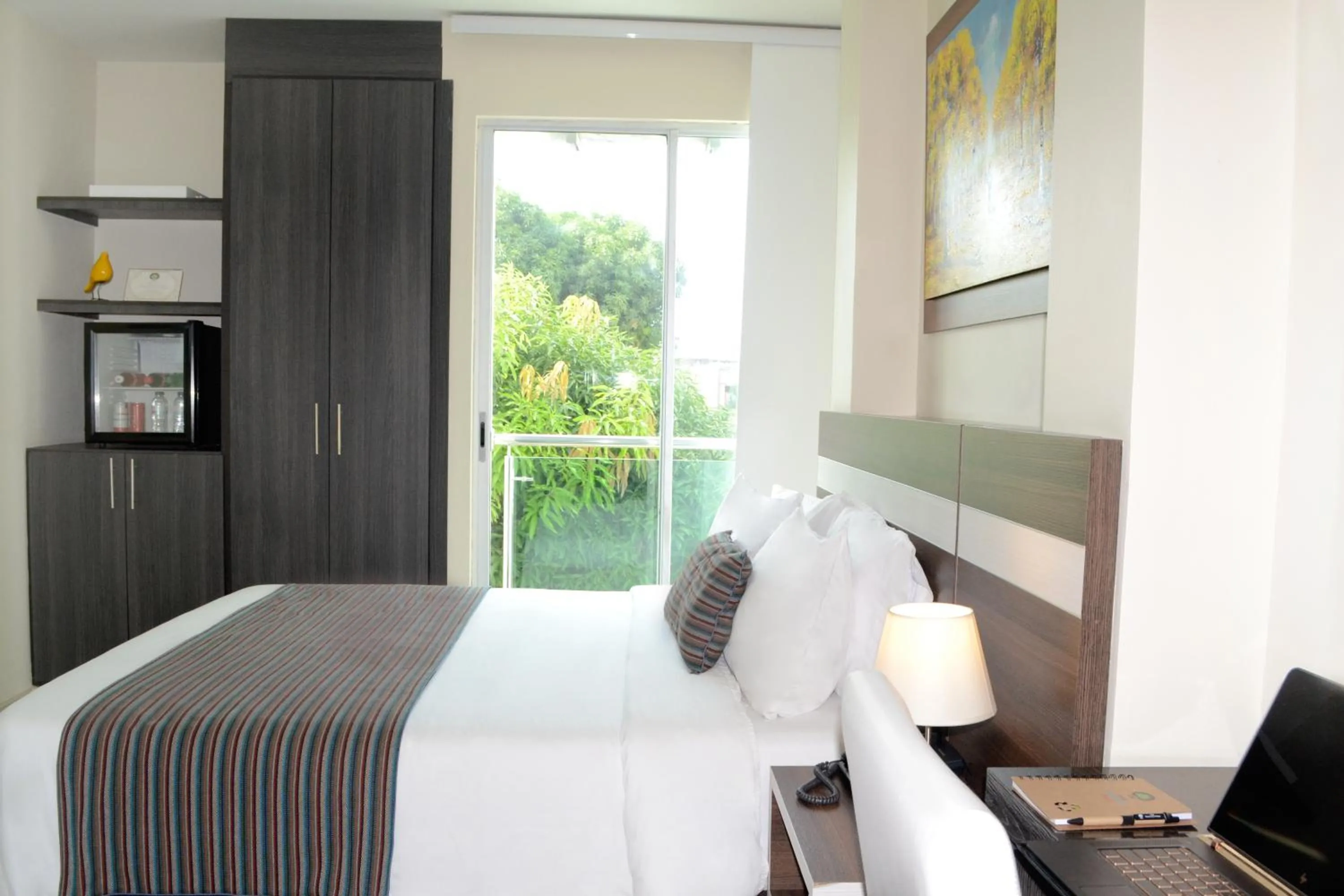 Double Room with Balcony in Hotel Metropolitano Plaza