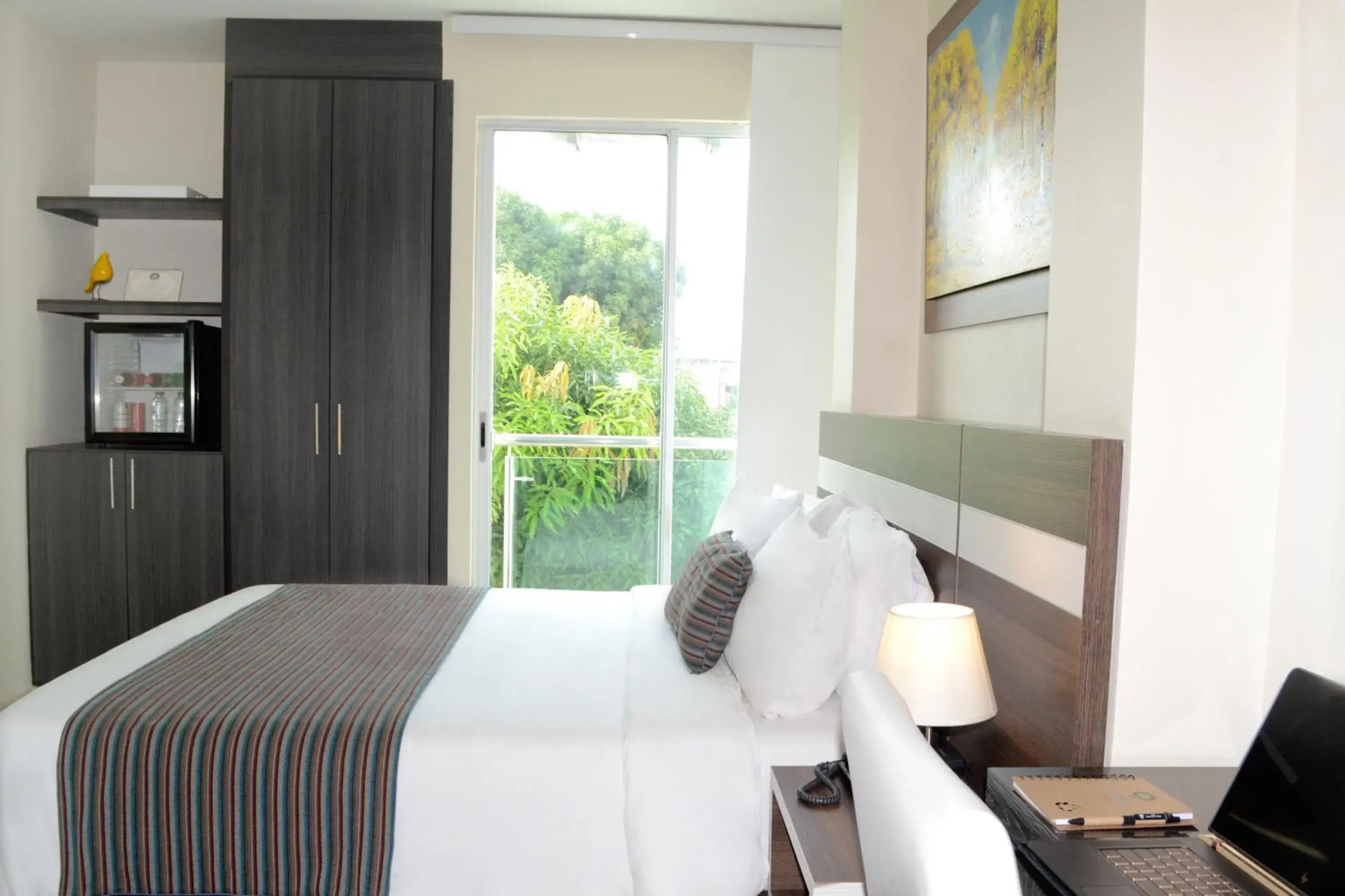 Double Room with Balcony in Hotel Metropolitano Plaza Double Room with Balcony in Hotel Metropolitano Plaza