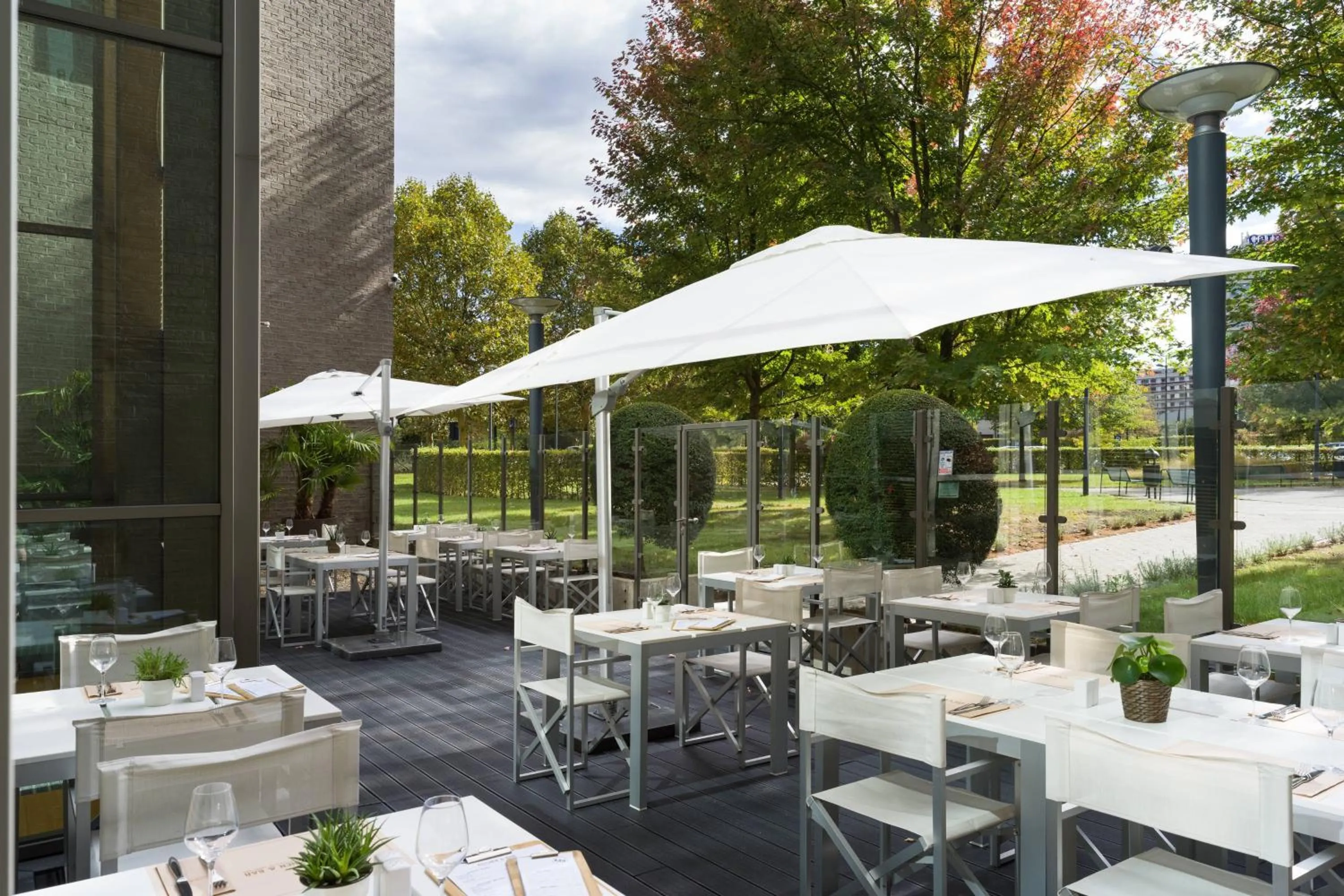 Lounge or bar in Courtyard By Marriott Brussels