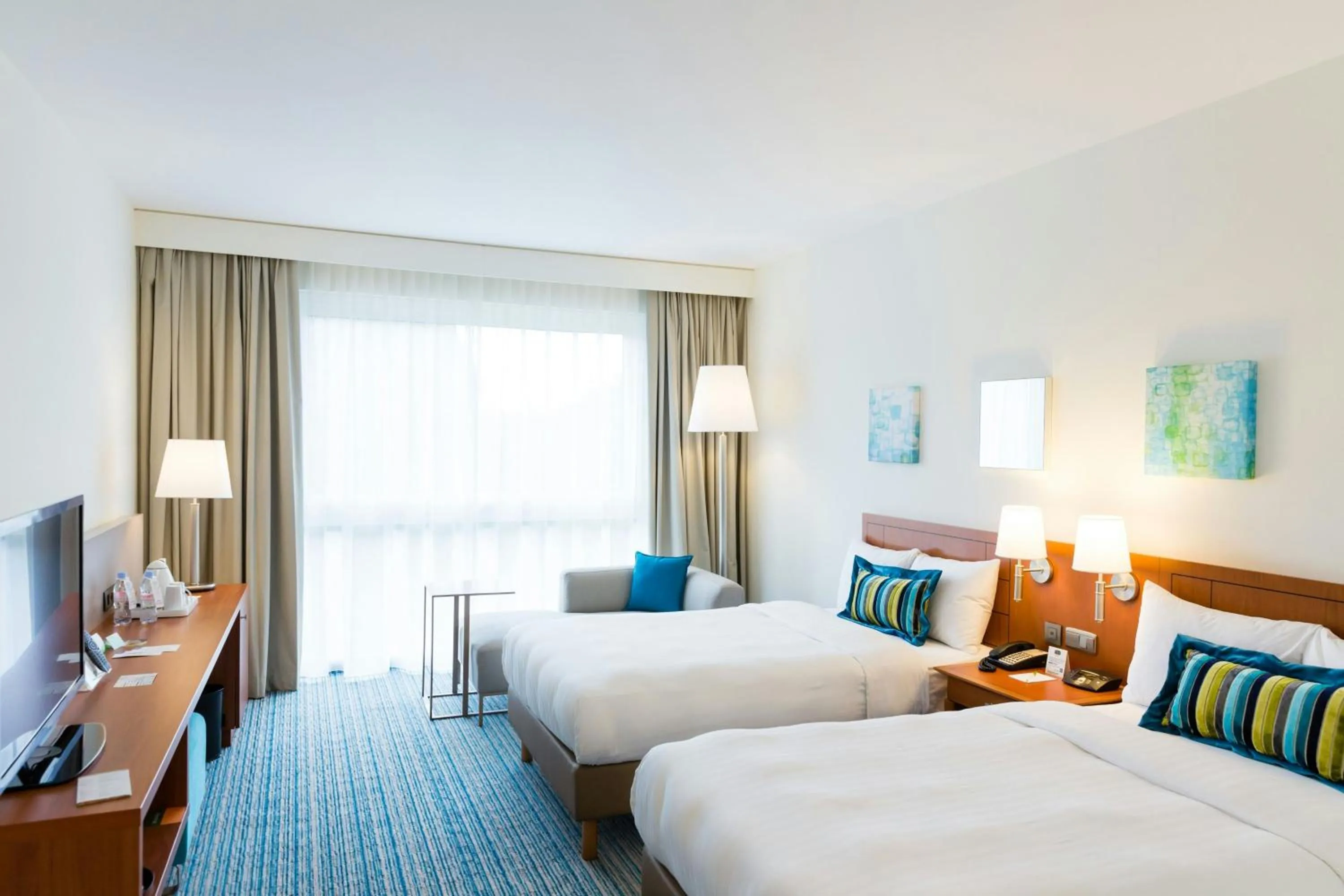 Photo of the whole room, Bed in Courtyard By Marriott Brussels