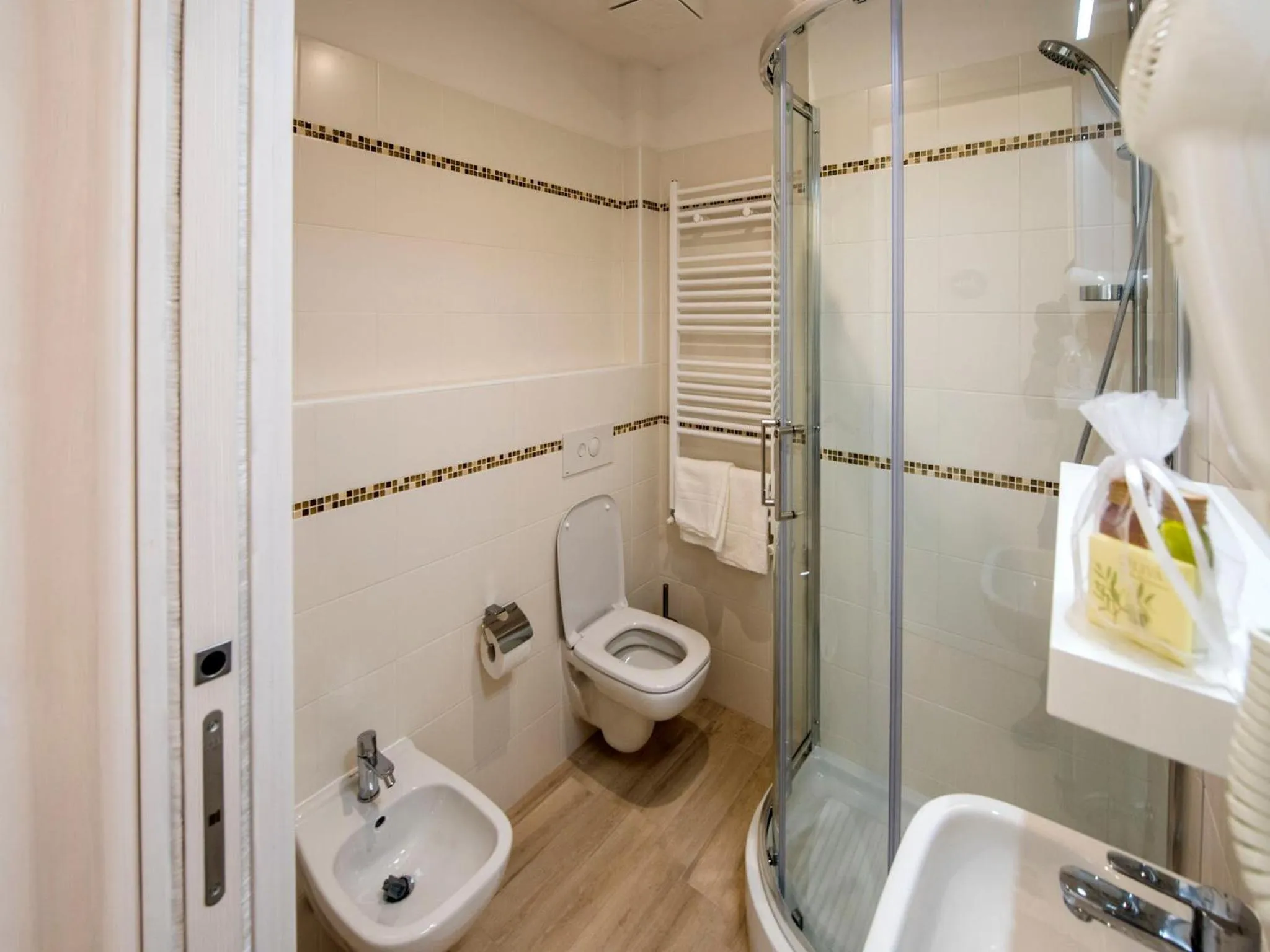 Shower in Affittacamere Le Quattro Stagioni