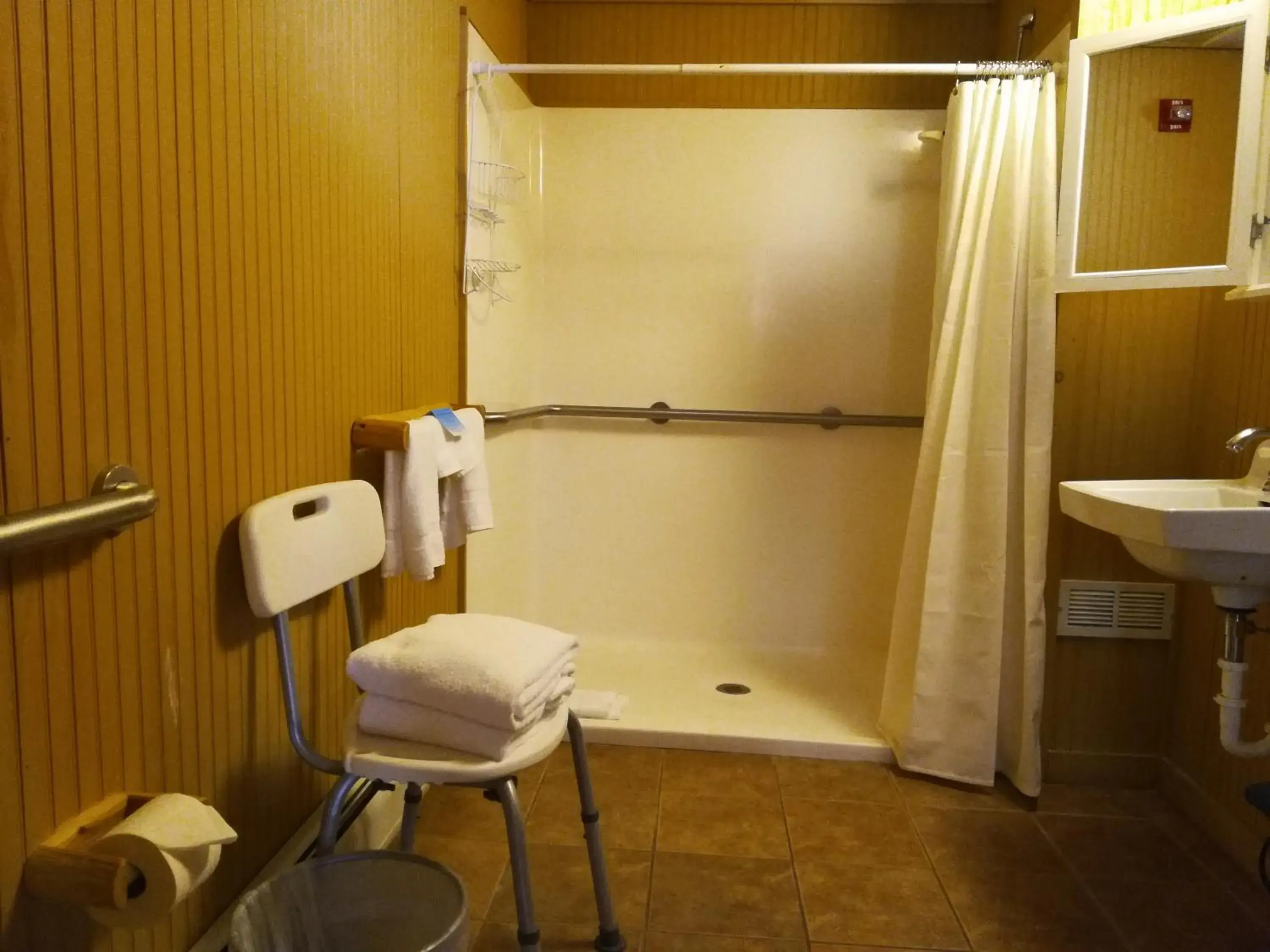 Bathroom in The Woods Inn Bathroom in The Woods Inn