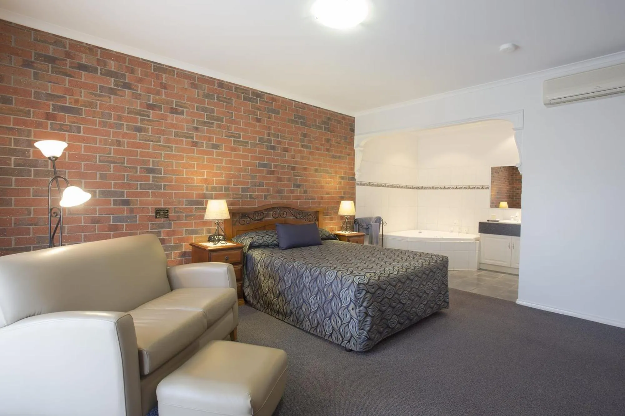 Bed in Horsham Country City Motor Inn