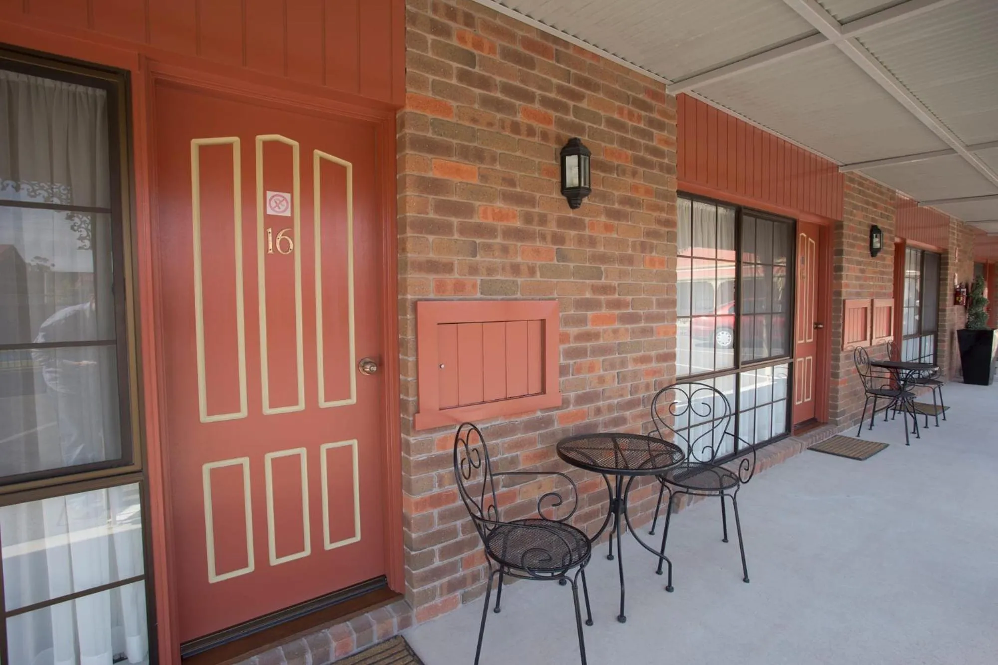 Property building in Horsham Country City Motor Inn