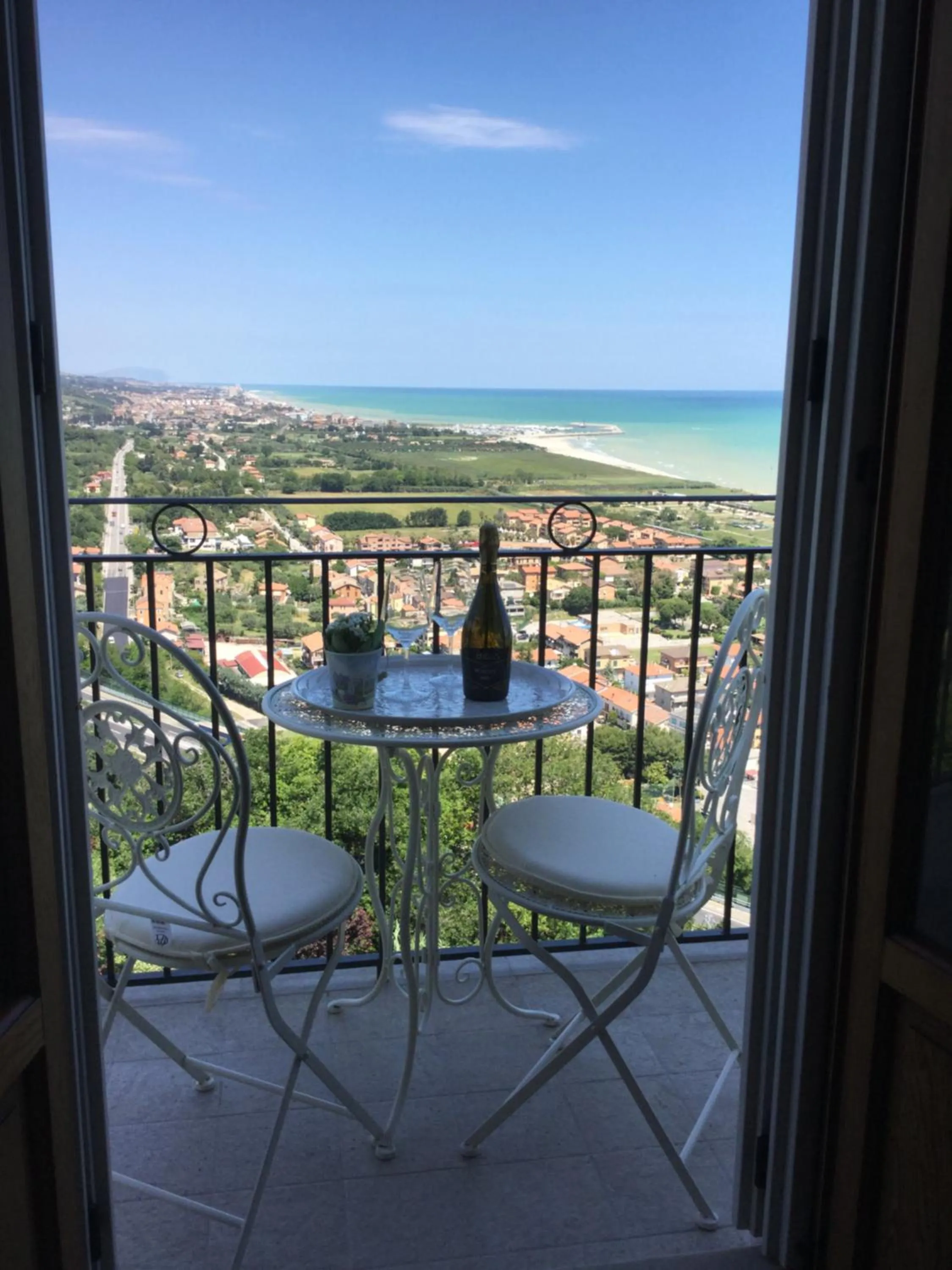 King Room with Balcony - single occupancy in La Casa Di Torre Di Palme