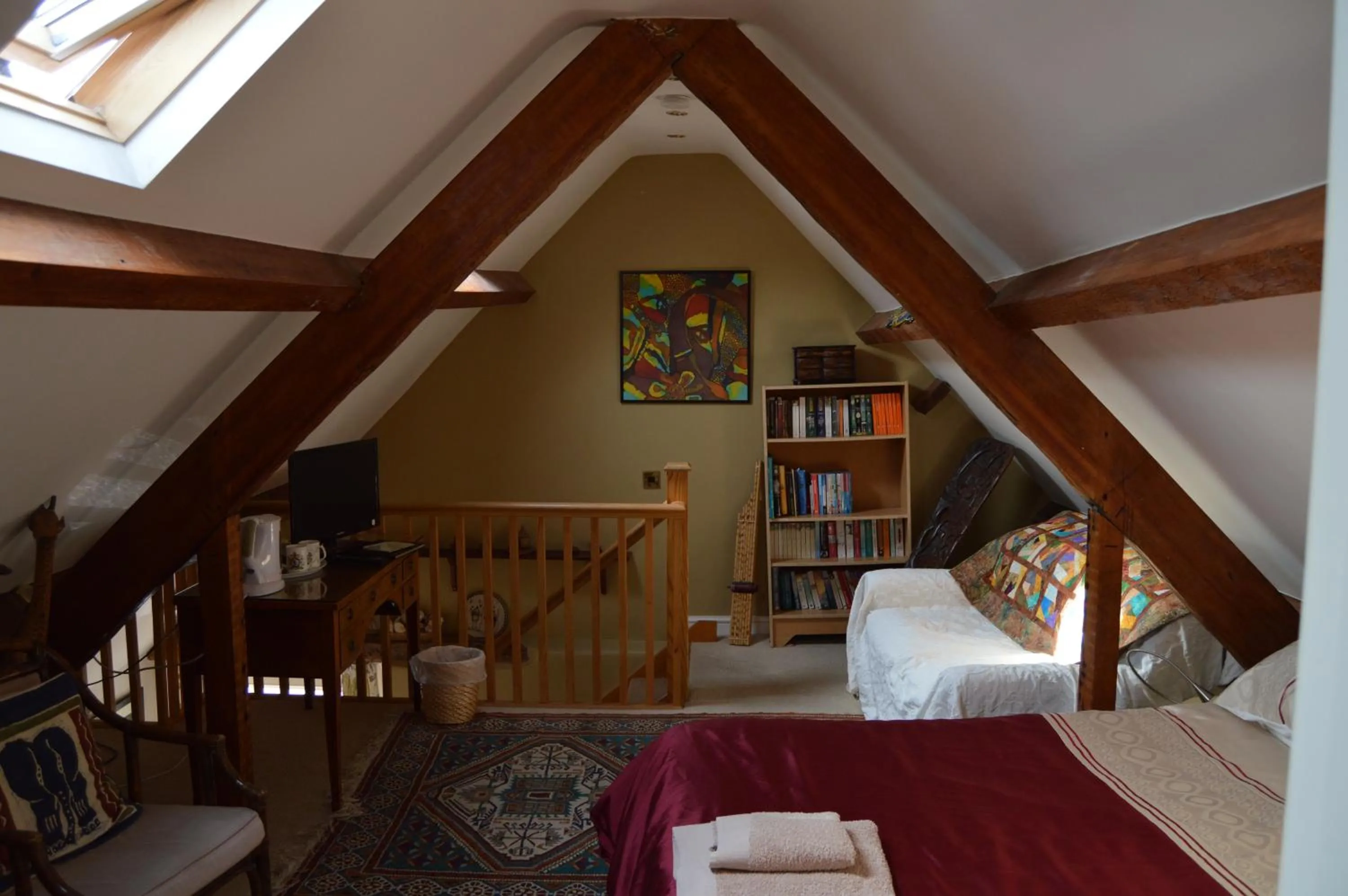 Shower, Bed in The George Inn