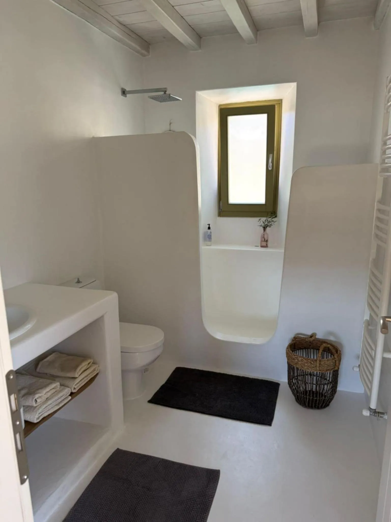Aviola Mykonos