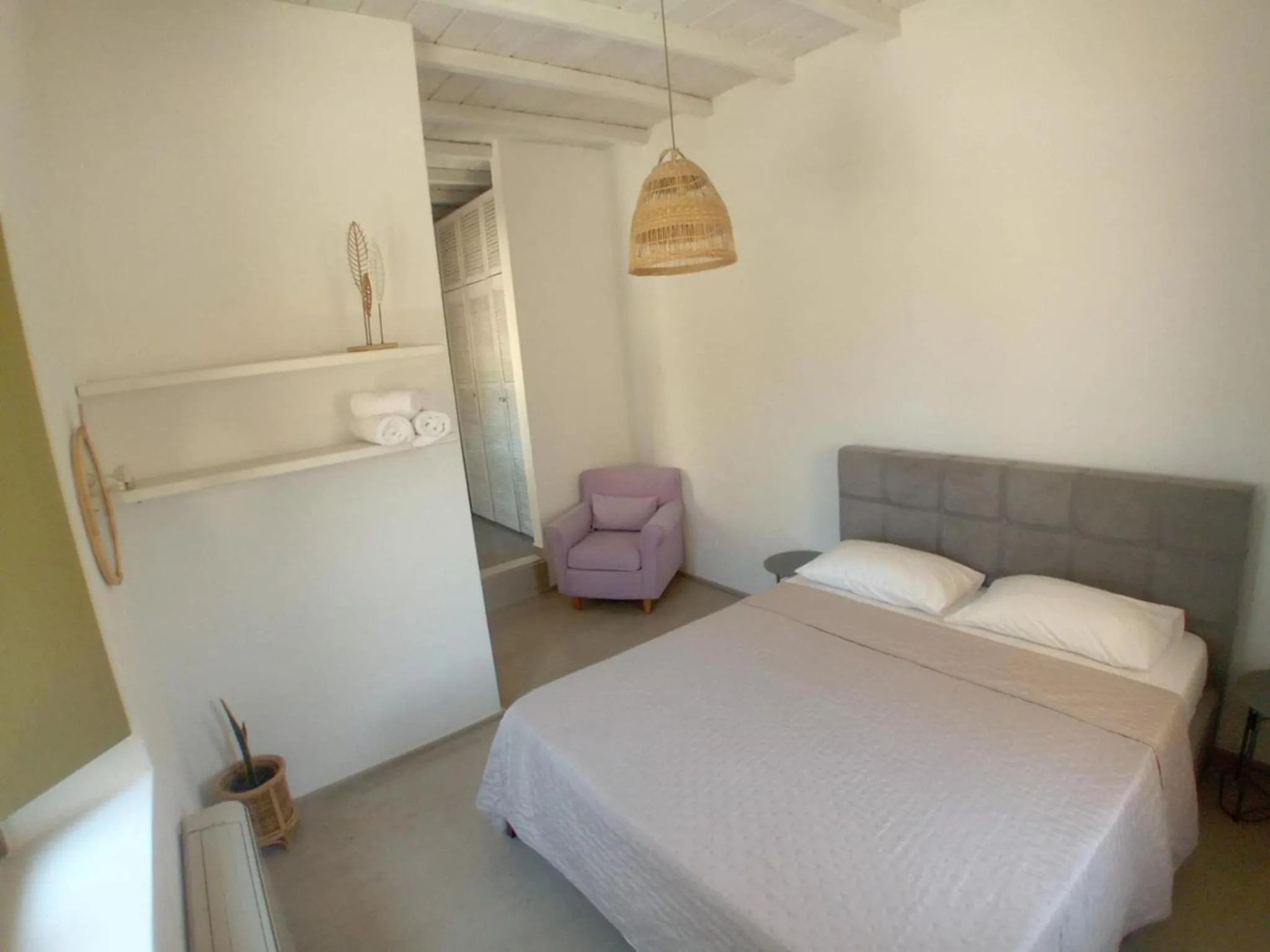 Bedroom, Bed in Aviola Mykonos
