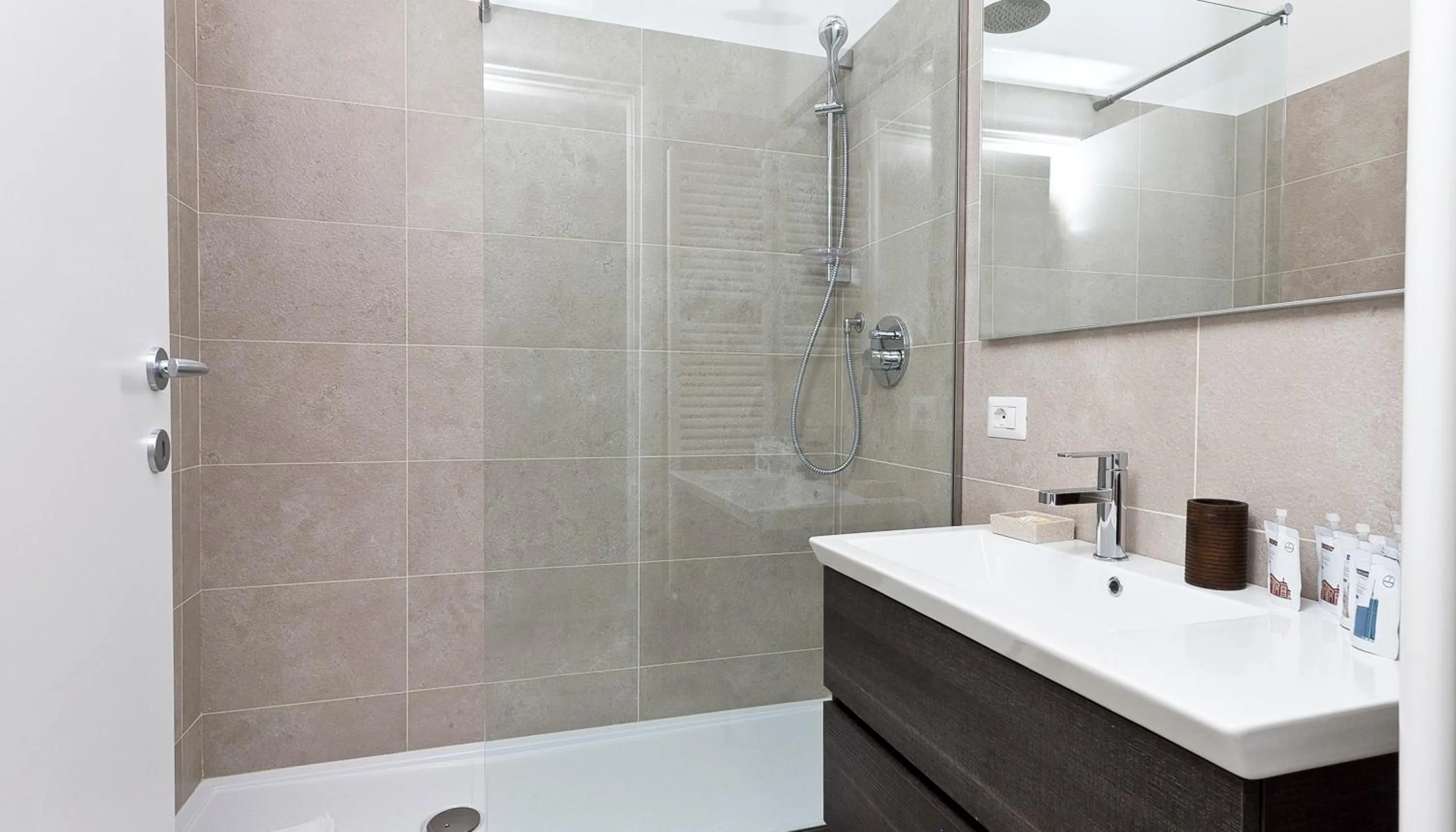 Bathroom in Italianway-Scarlatti