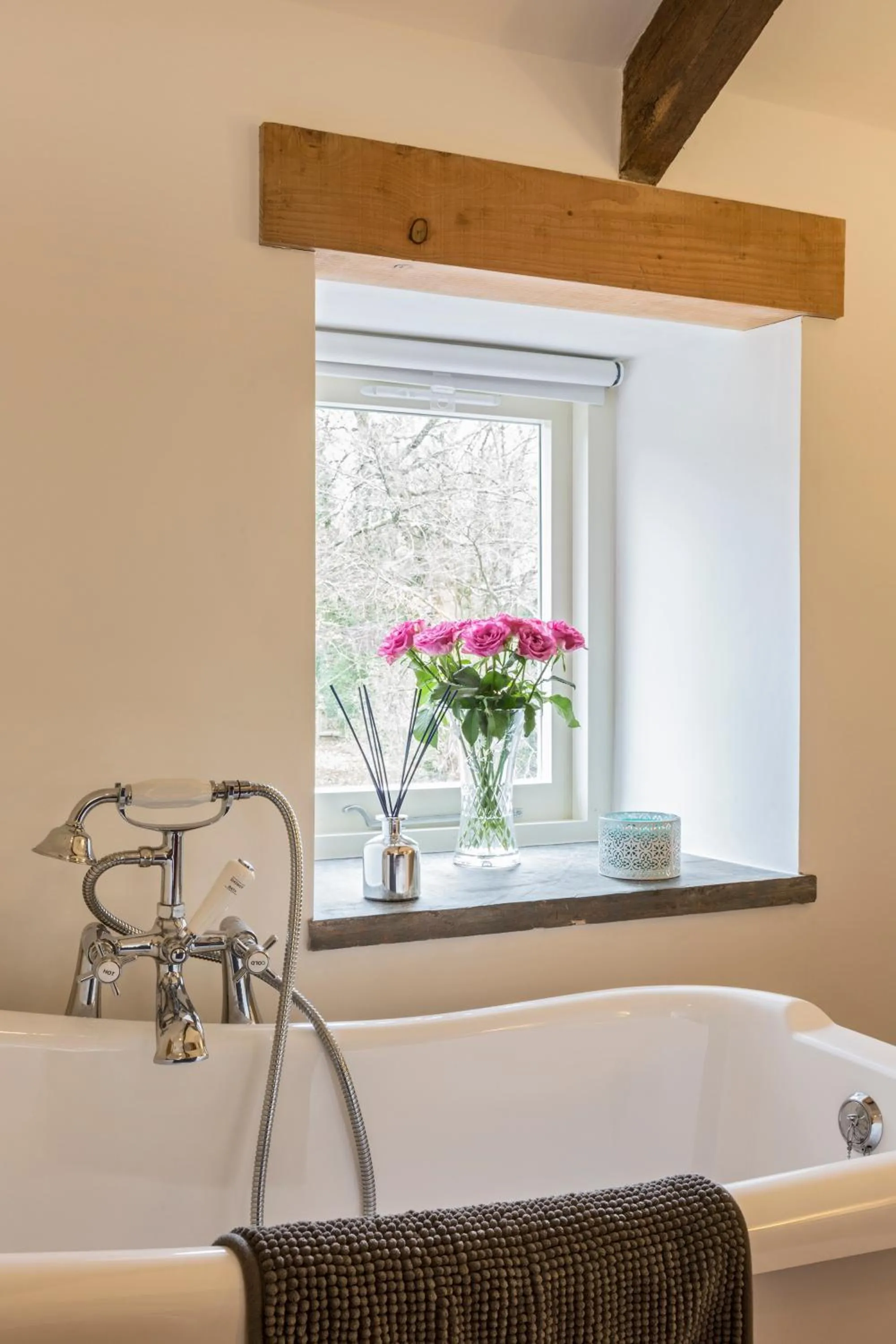 Bedroom in Red River Stables - Peaceful, beautiful grounds, swimming pool, central location for West Cornwall