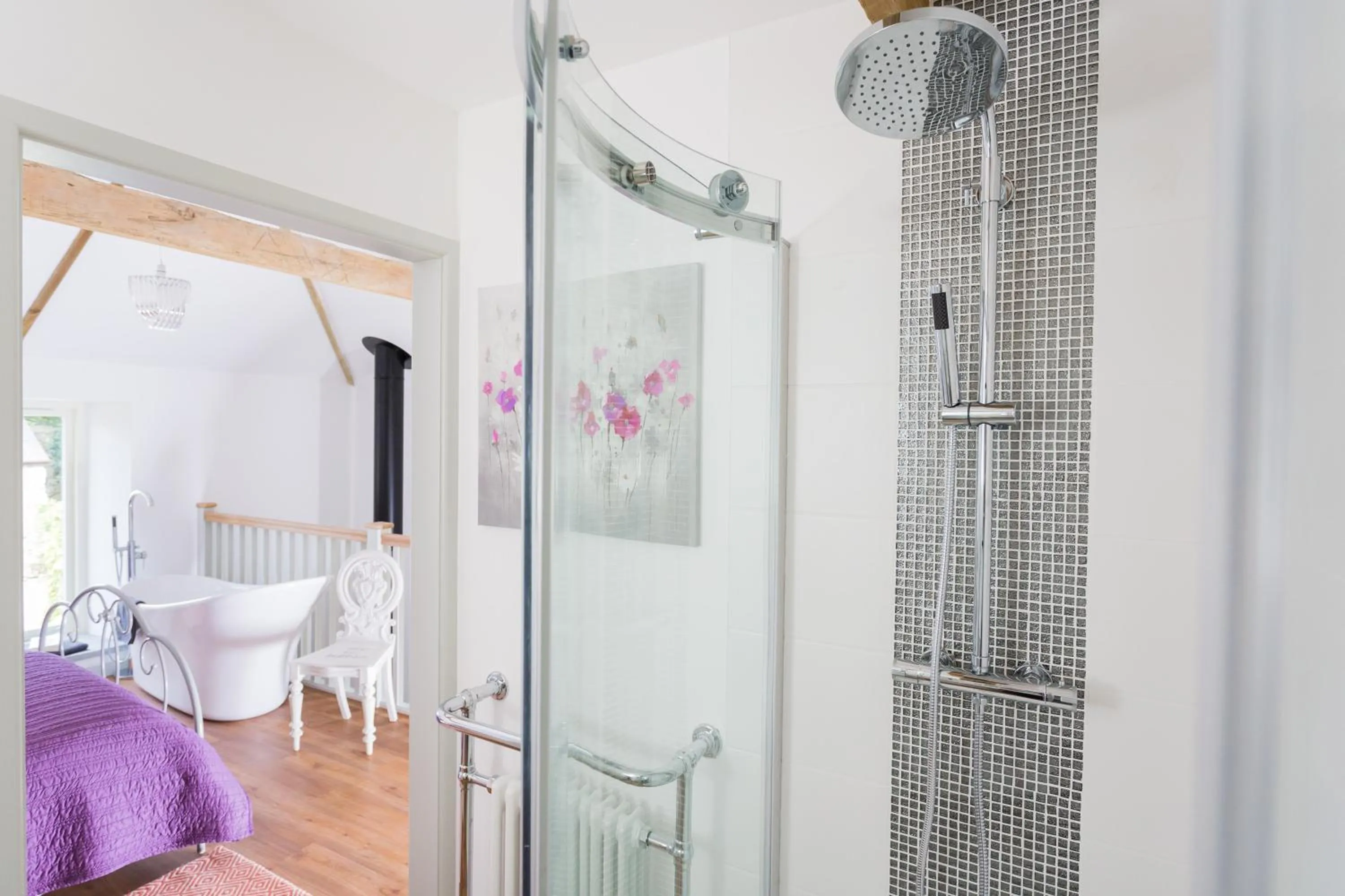 Shower in Red River Stables - Peaceful, beautiful grounds, swimming pool, central location for West Cornwall
