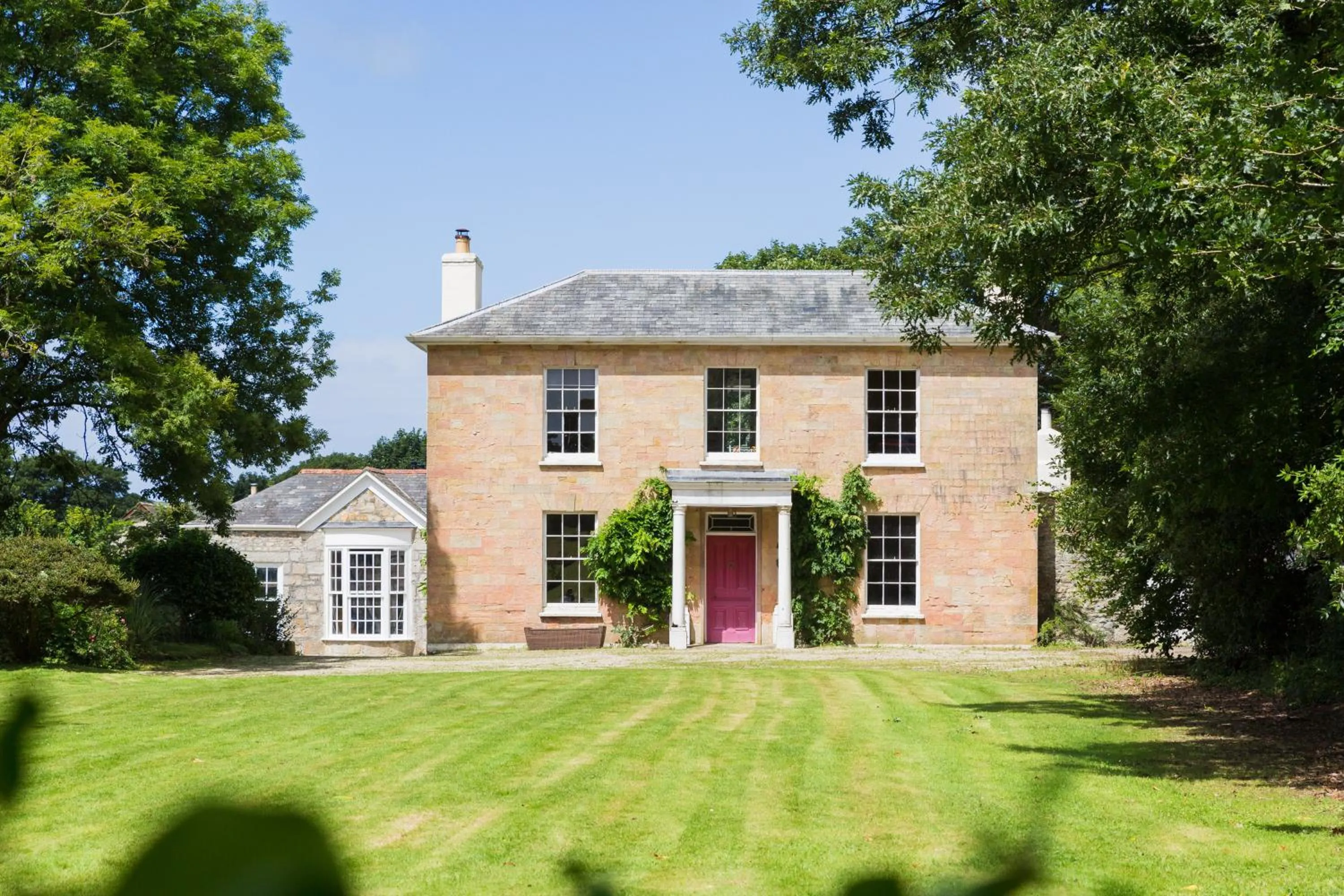 Property building in Red River Stables - Peaceful, beautiful grounds, swimming pool, central location for West Cornwall