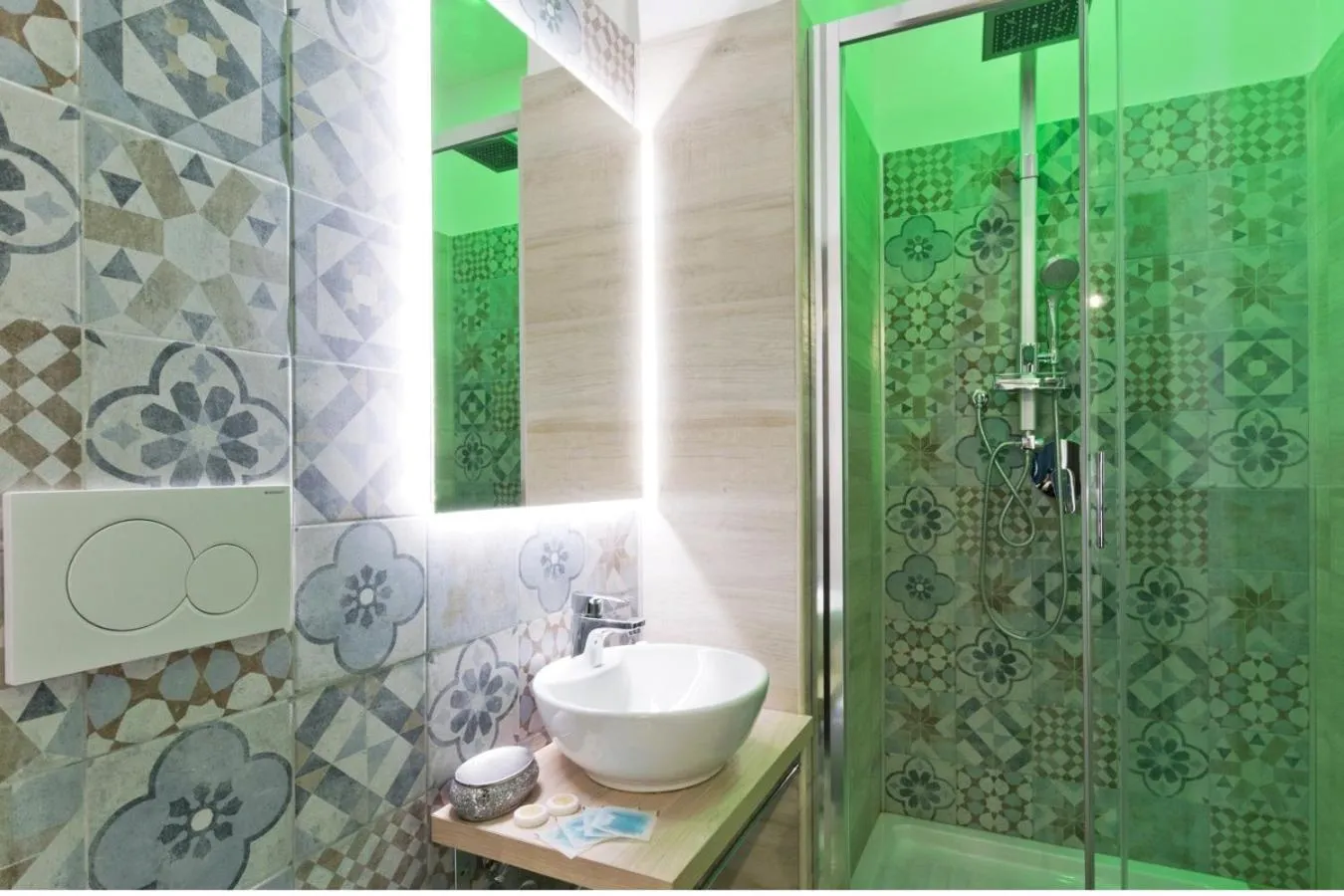 Bathroom in Vatican QG Rooms