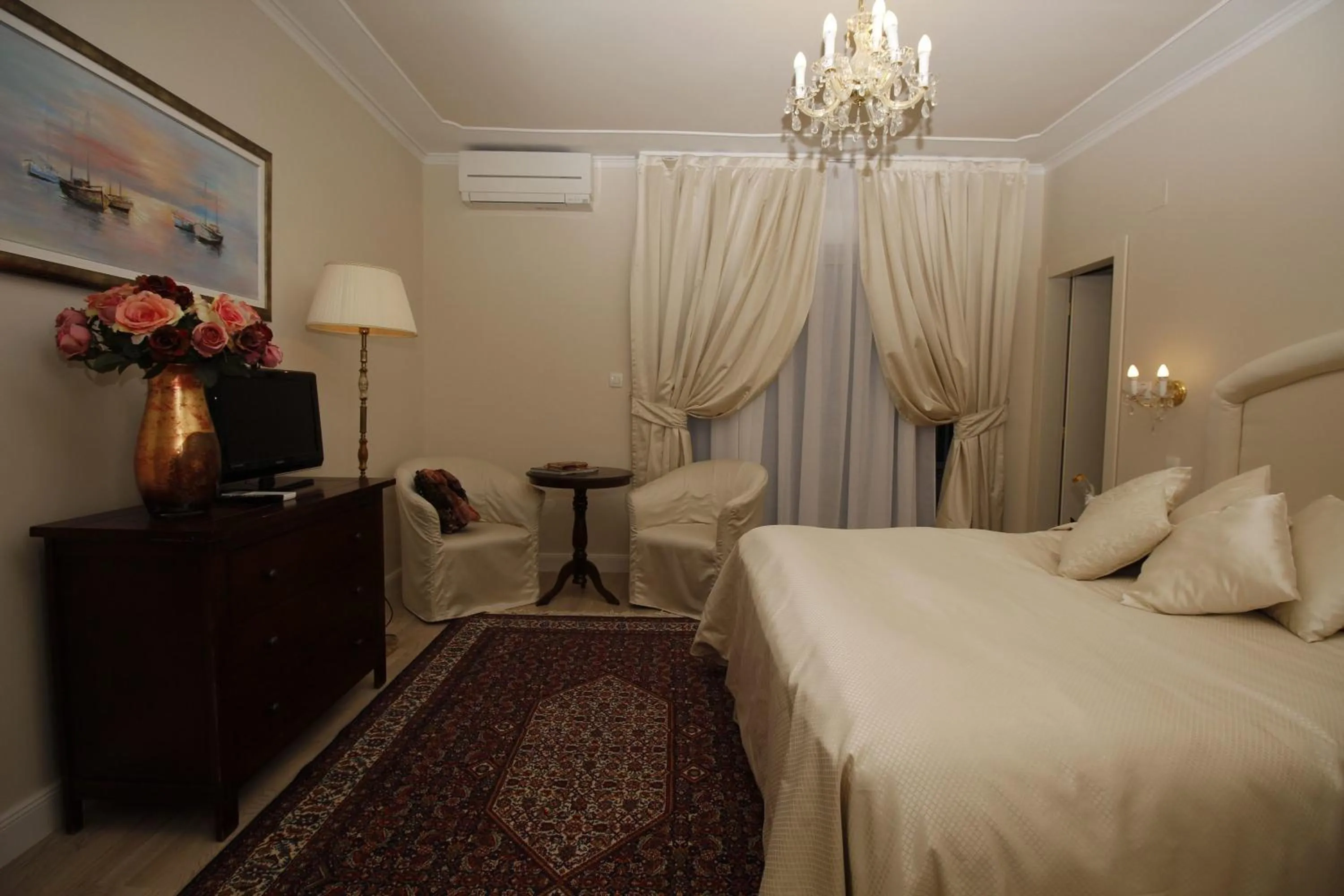 Photo of the whole room, Bed in Villa Triana-Adults Only