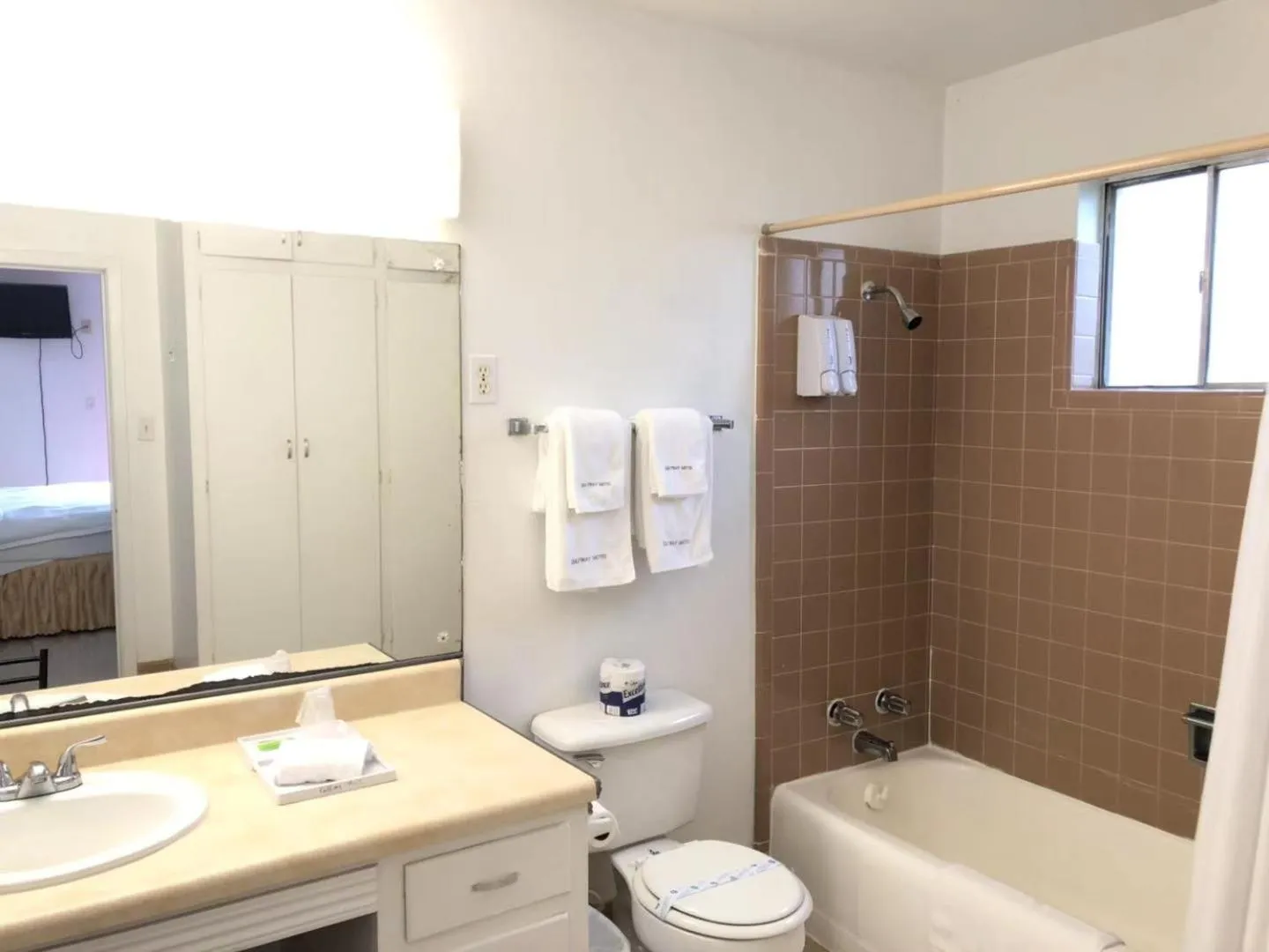 Bathroom in Gulfway Motel and Restaurant