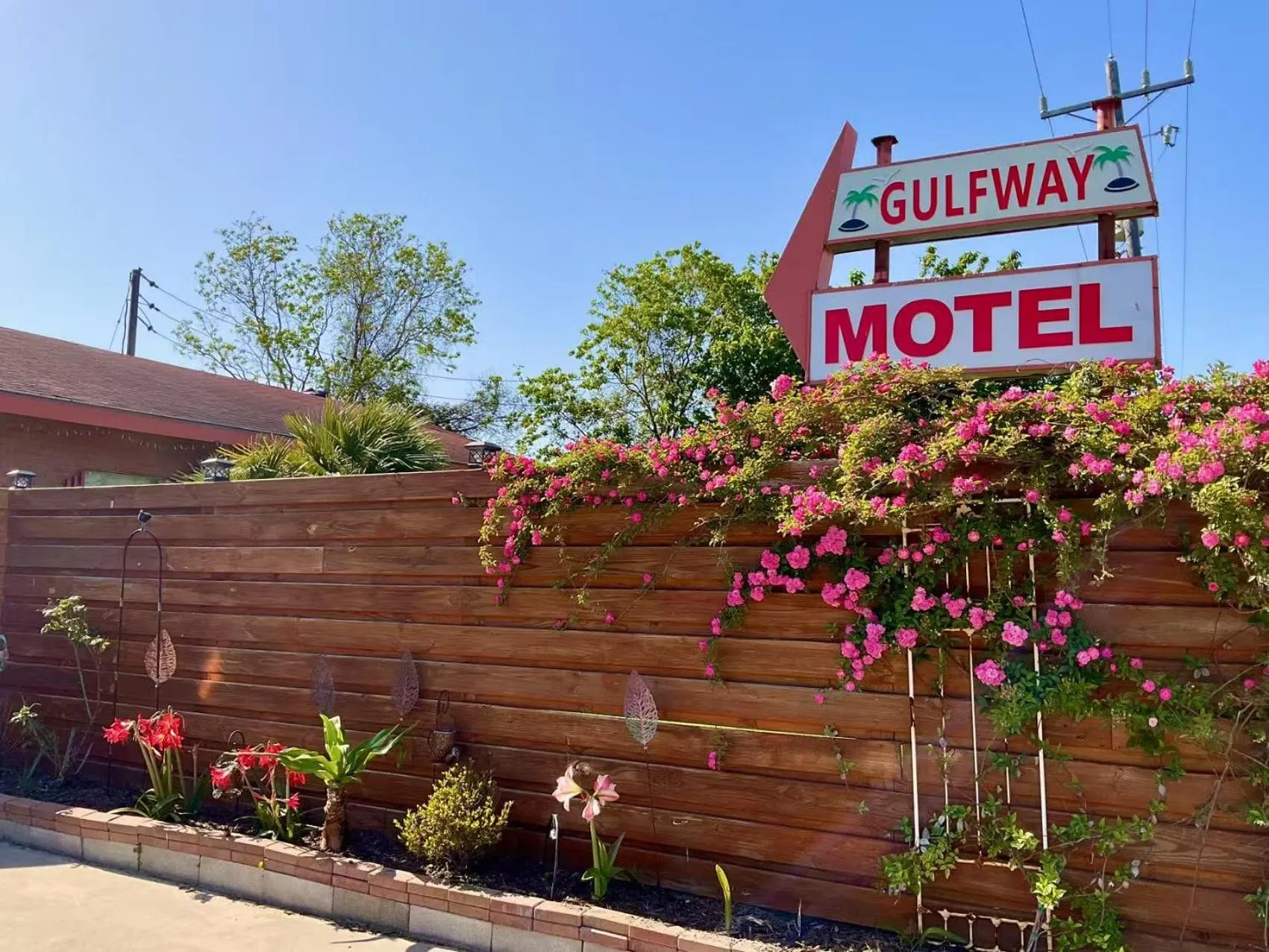 Garden in Gulfway Motel and Restaurant