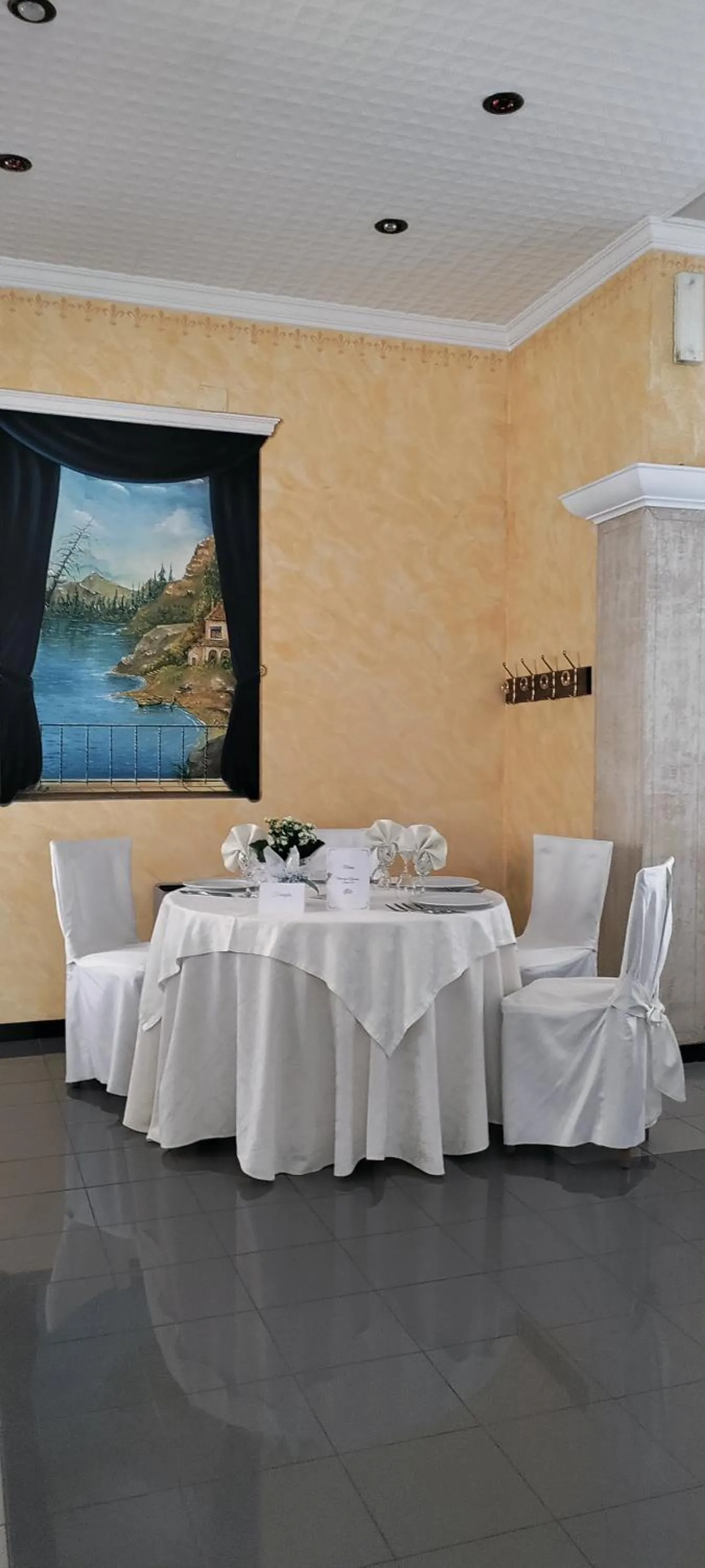 Restaurant/places to eat in Hotel Grandinetti