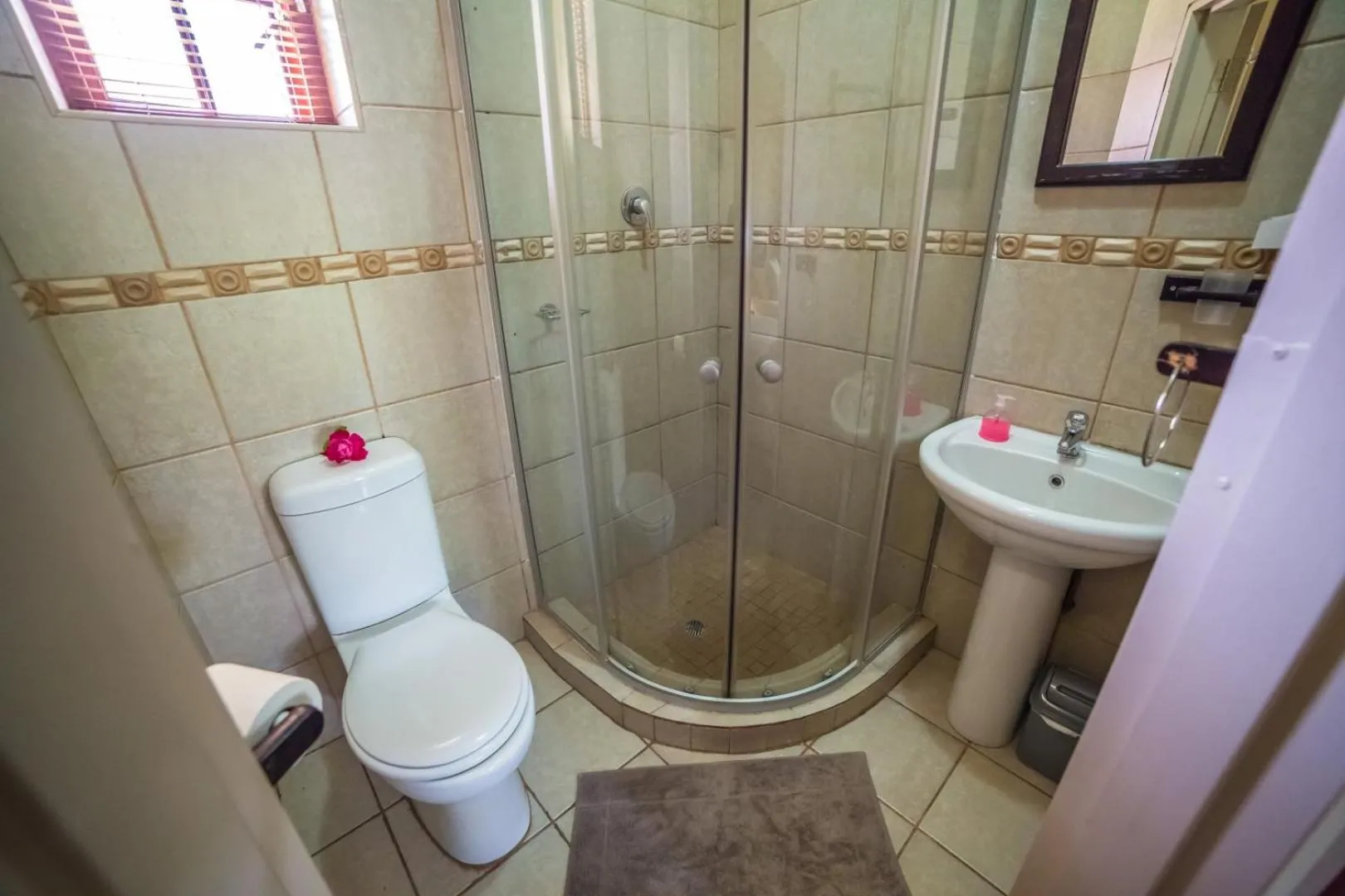 Bathroom in Beryl1 Guest House