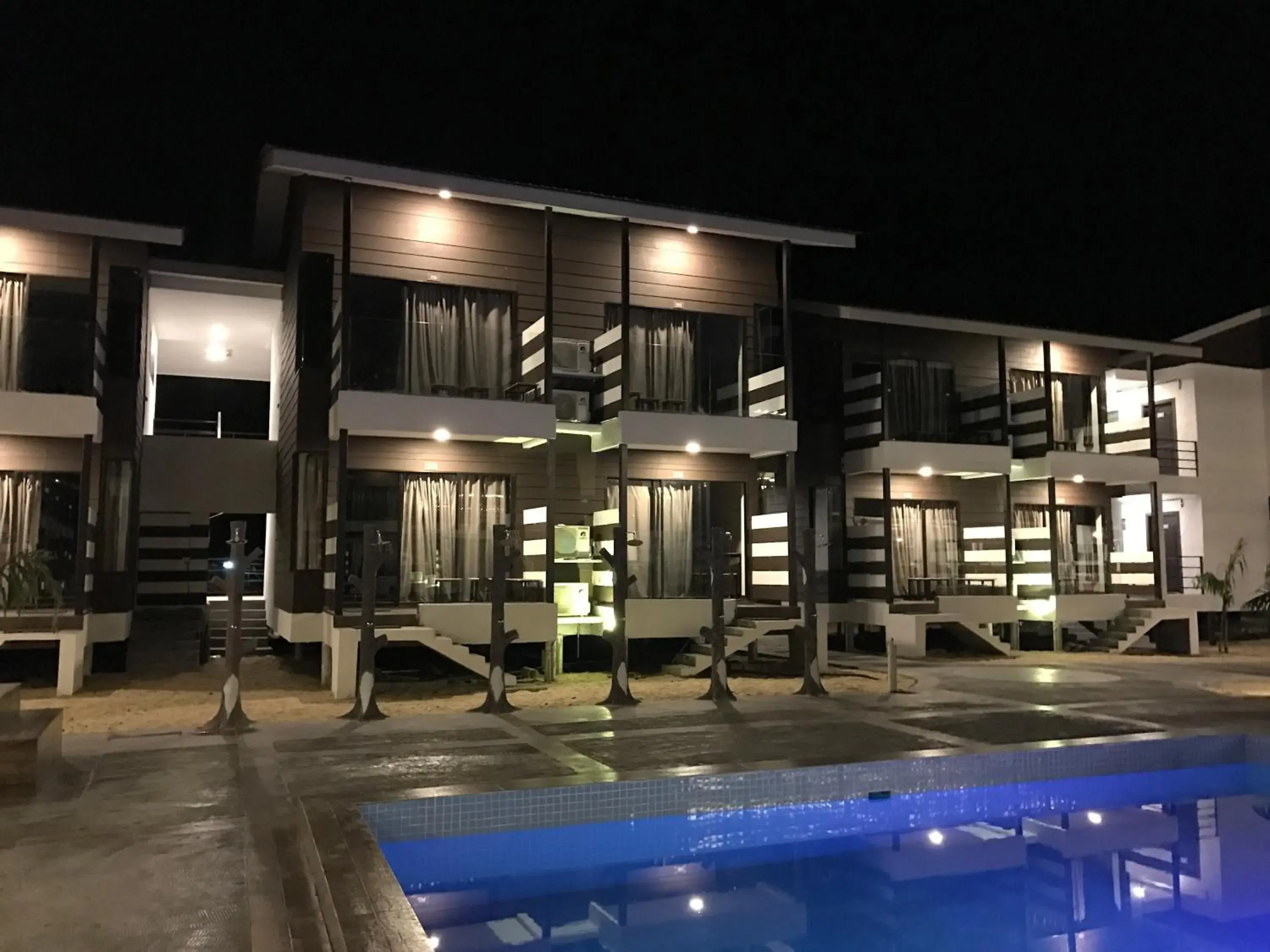 Swimming pool in The Barat Tioman Beach Resort Swimming pool in The Barat Tioman Beach Resort