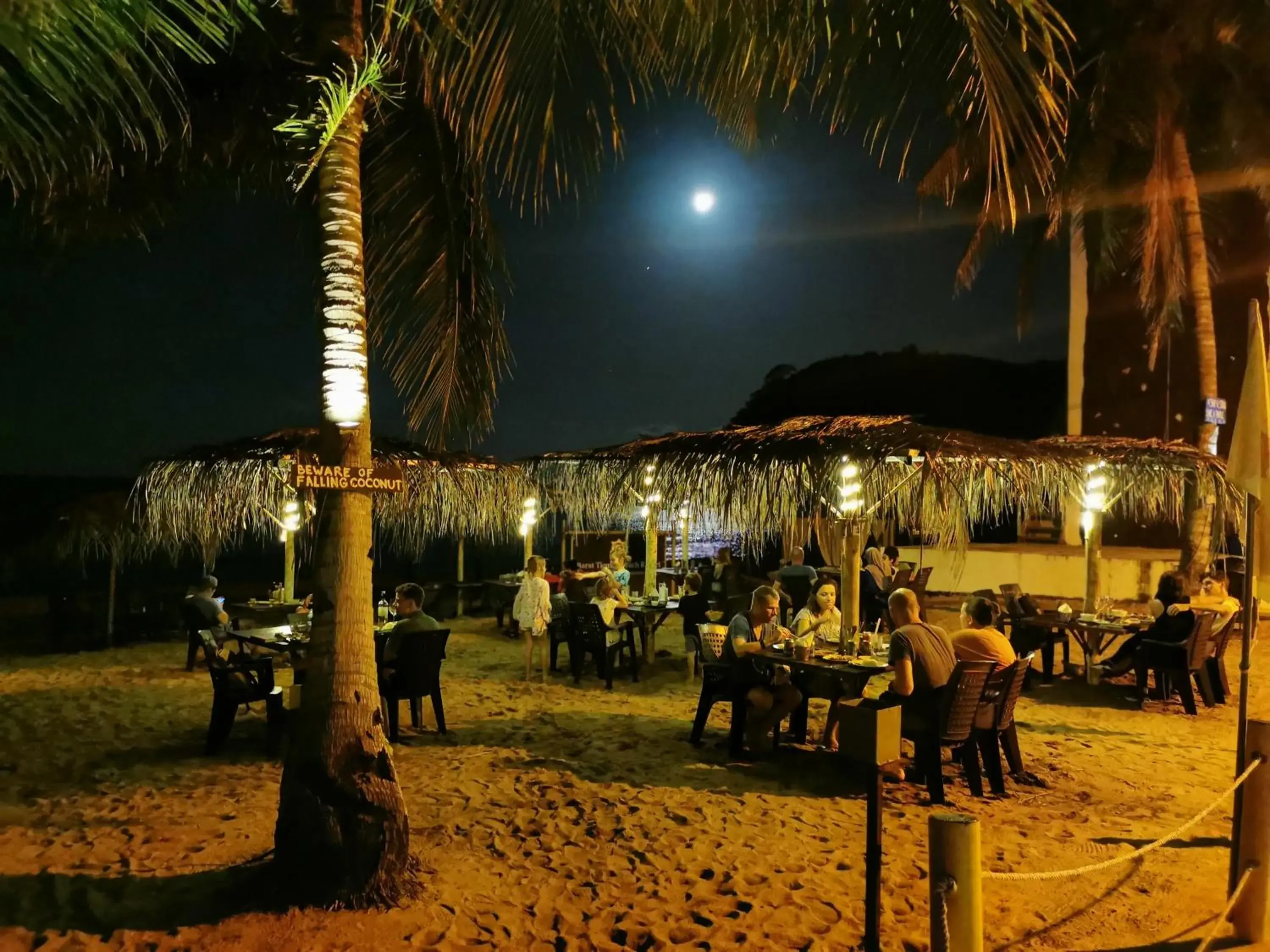 Restaurant/places to eat in The Barat Tioman Beach Resort Restaurant/places to eat in The Barat Tioman Beach Resort