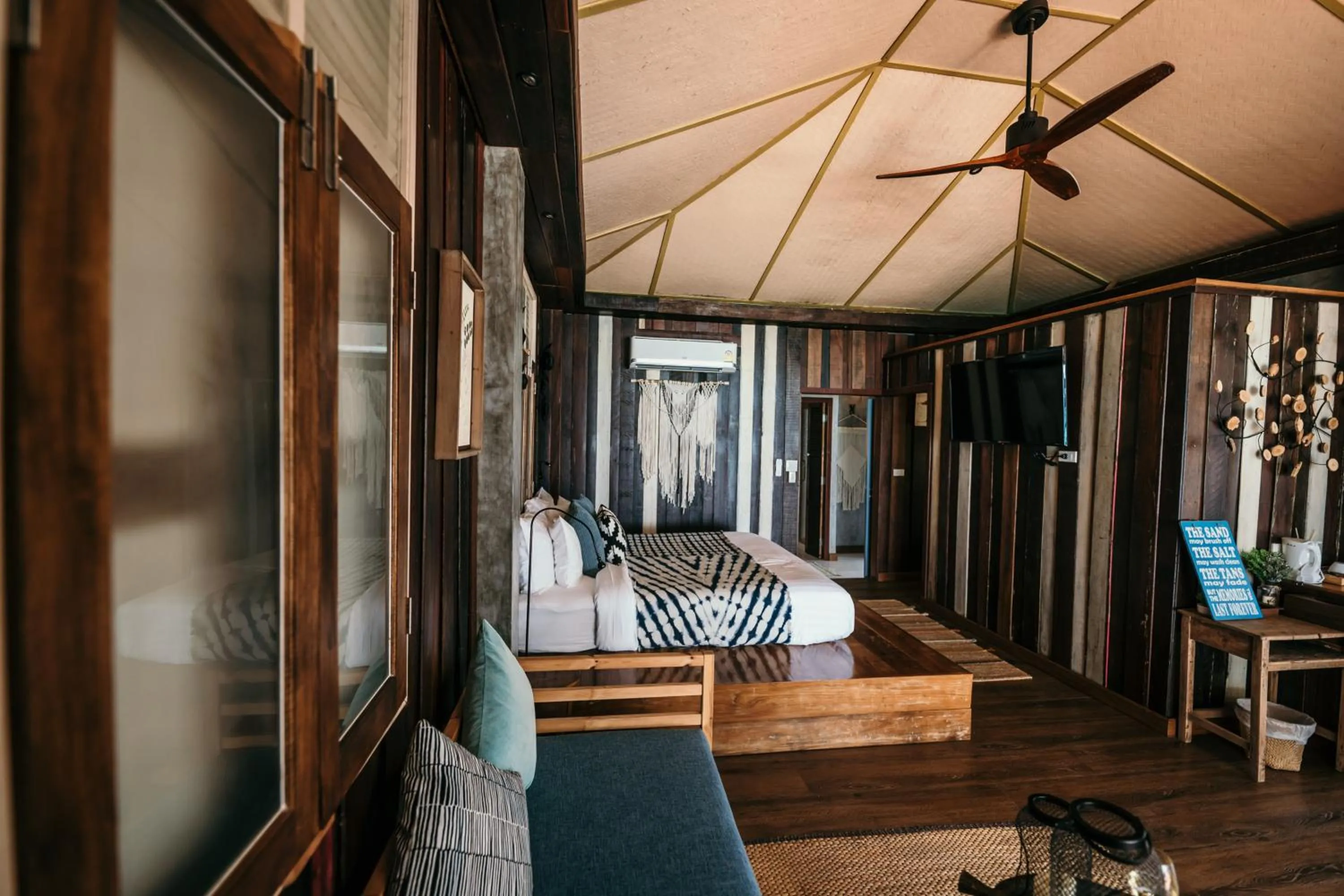 Decorative detail in Sand in My Shoes Beach Loft