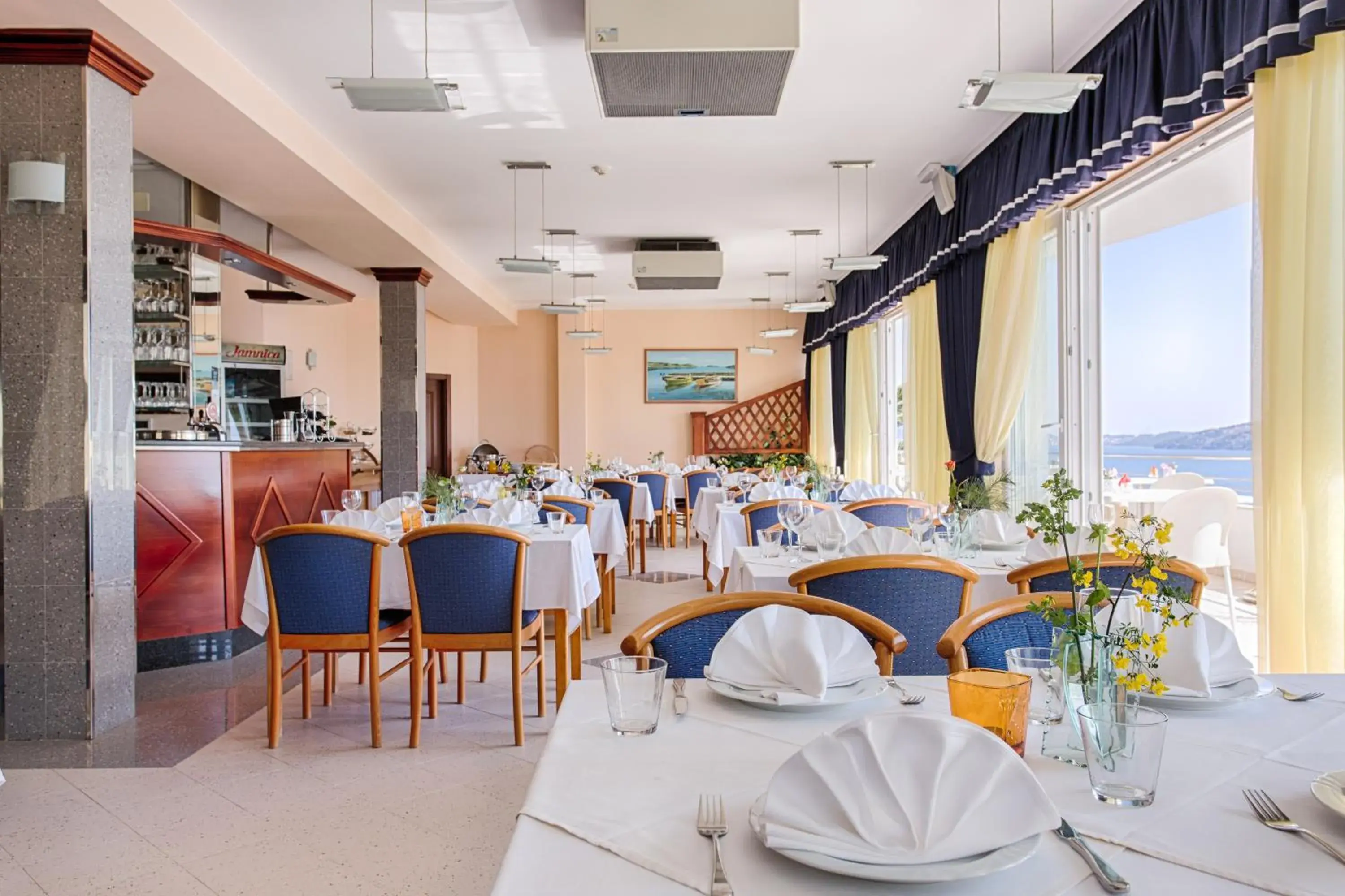 Restaurant/places to eat in Hotel Viktorija Restaurant/places to eat in Hotel Viktorija