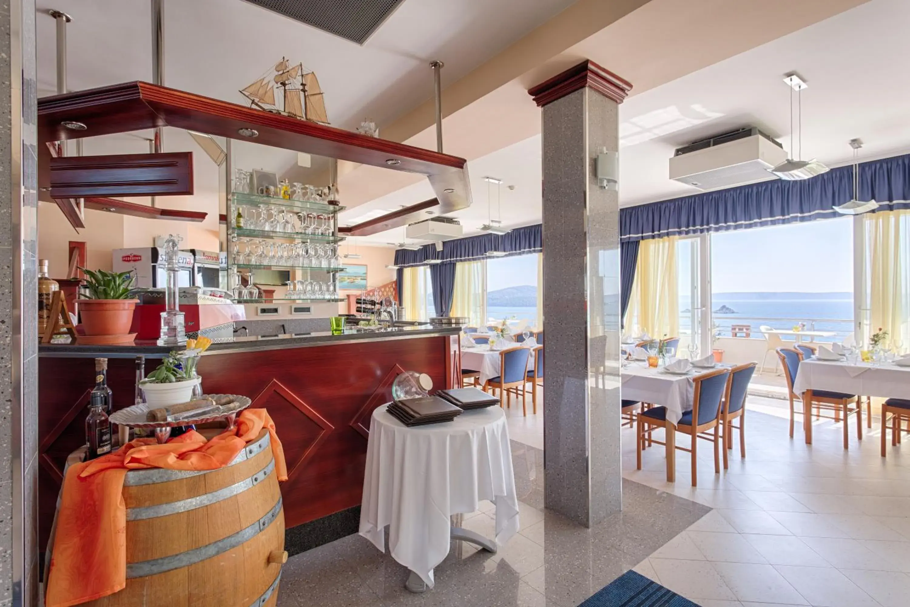 Restaurant/places to eat in Hotel Viktorija Restaurant/places to eat in Hotel Viktorija