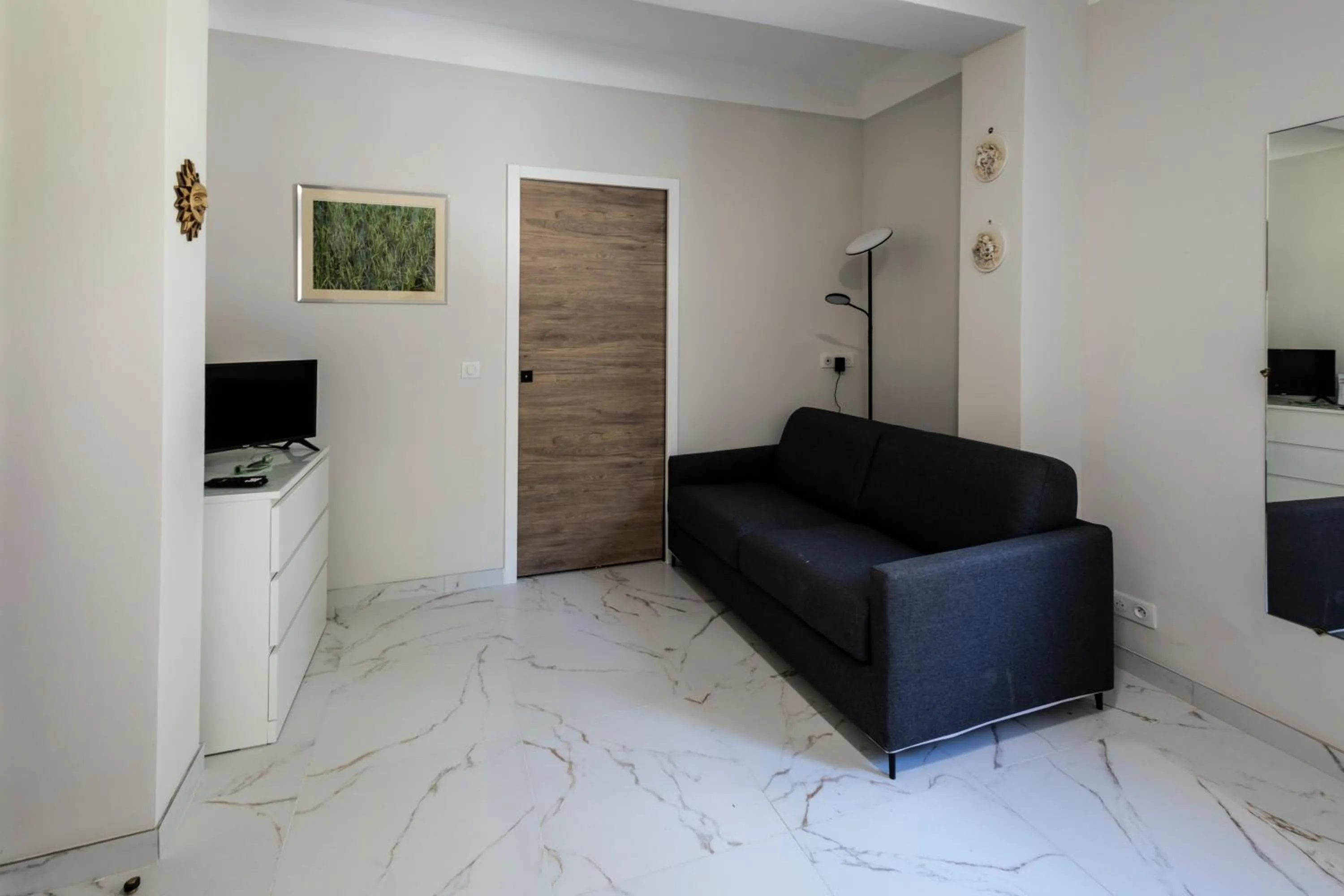 Photo of the whole room in Villa Violette