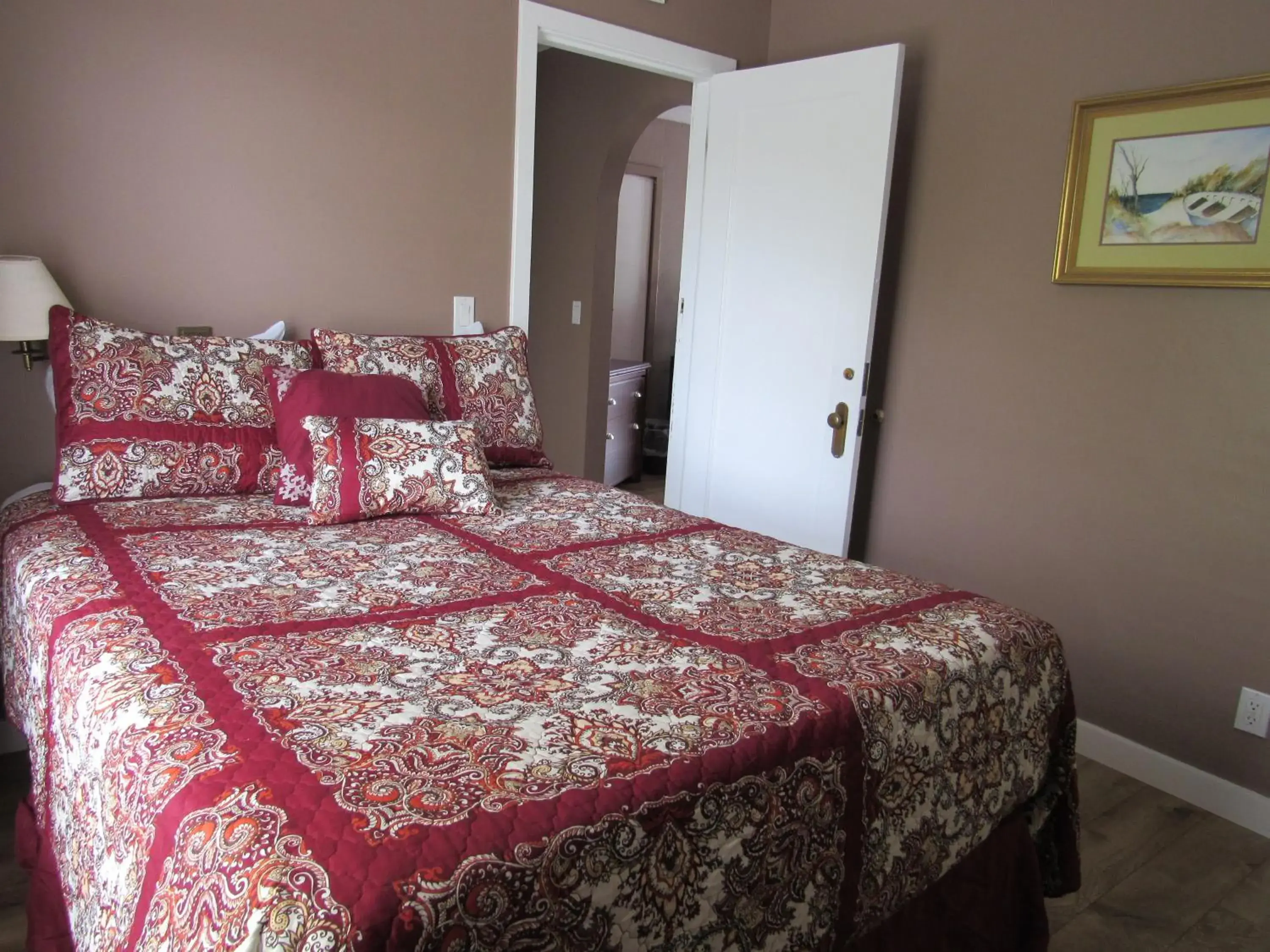 Double Room with Extra Bed in Captain Cook Inn Double Room with Extra Bed in Captain Cook Inn