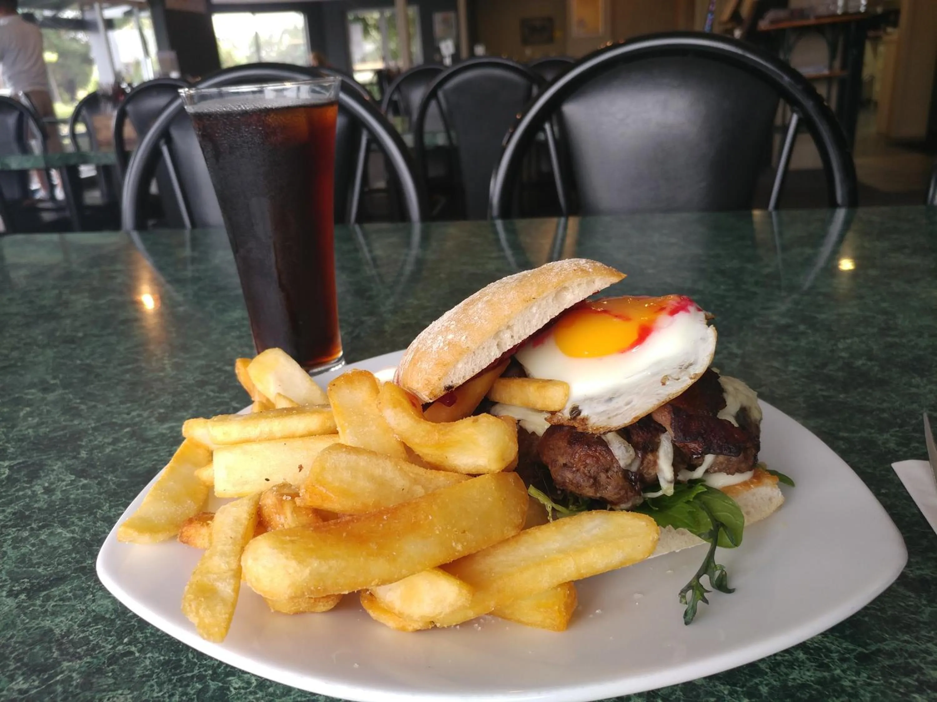 Meals in Pineacres Motel and Park