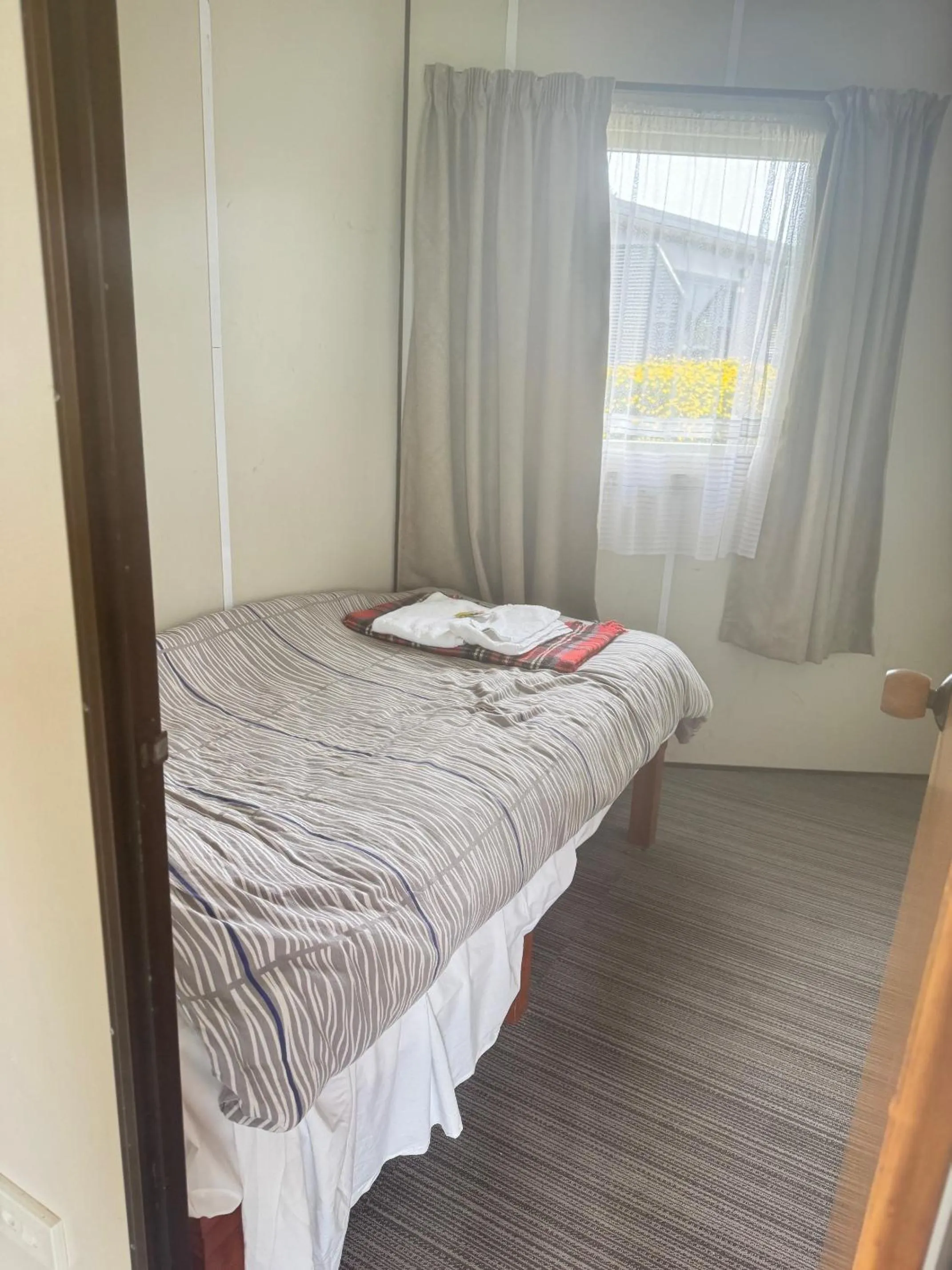 Bed in Pineacres Motel and Park