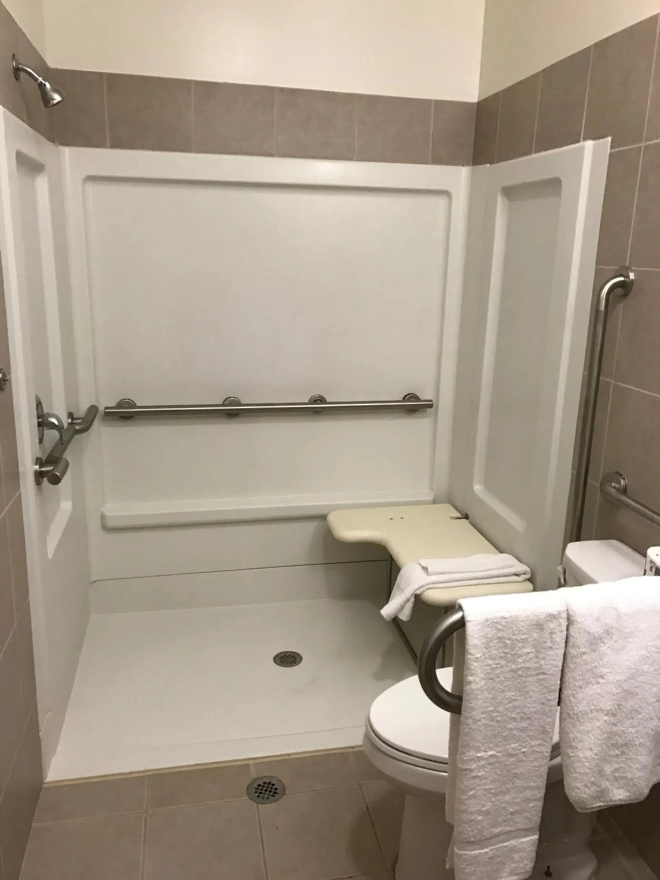 Single Room - Disability Access in Waterbury Big Apple Motel Single Room - Disability Access in Waterbury Big Apple Motel