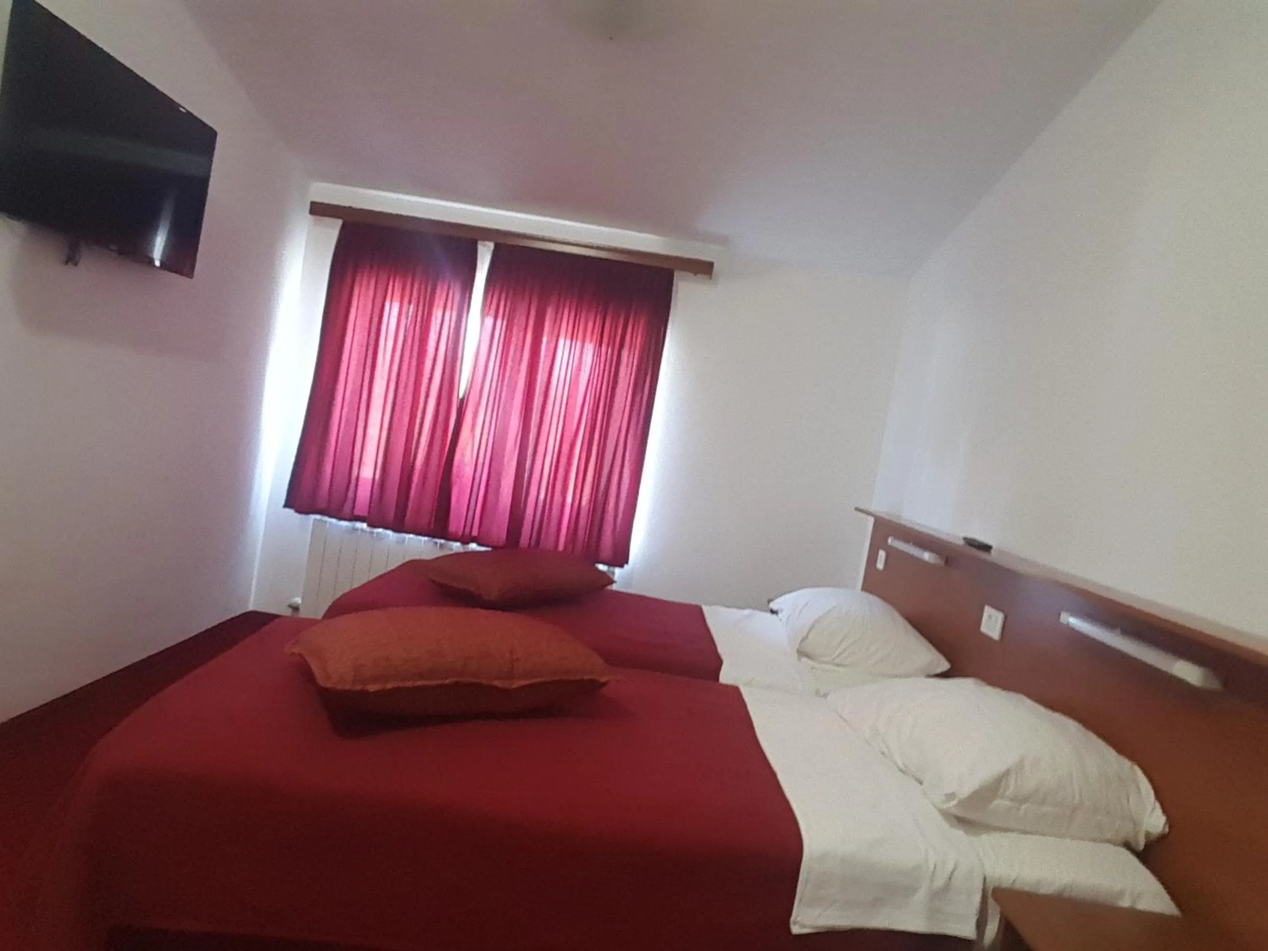 Bedroom, Bed in Hotel Mirni Kutak