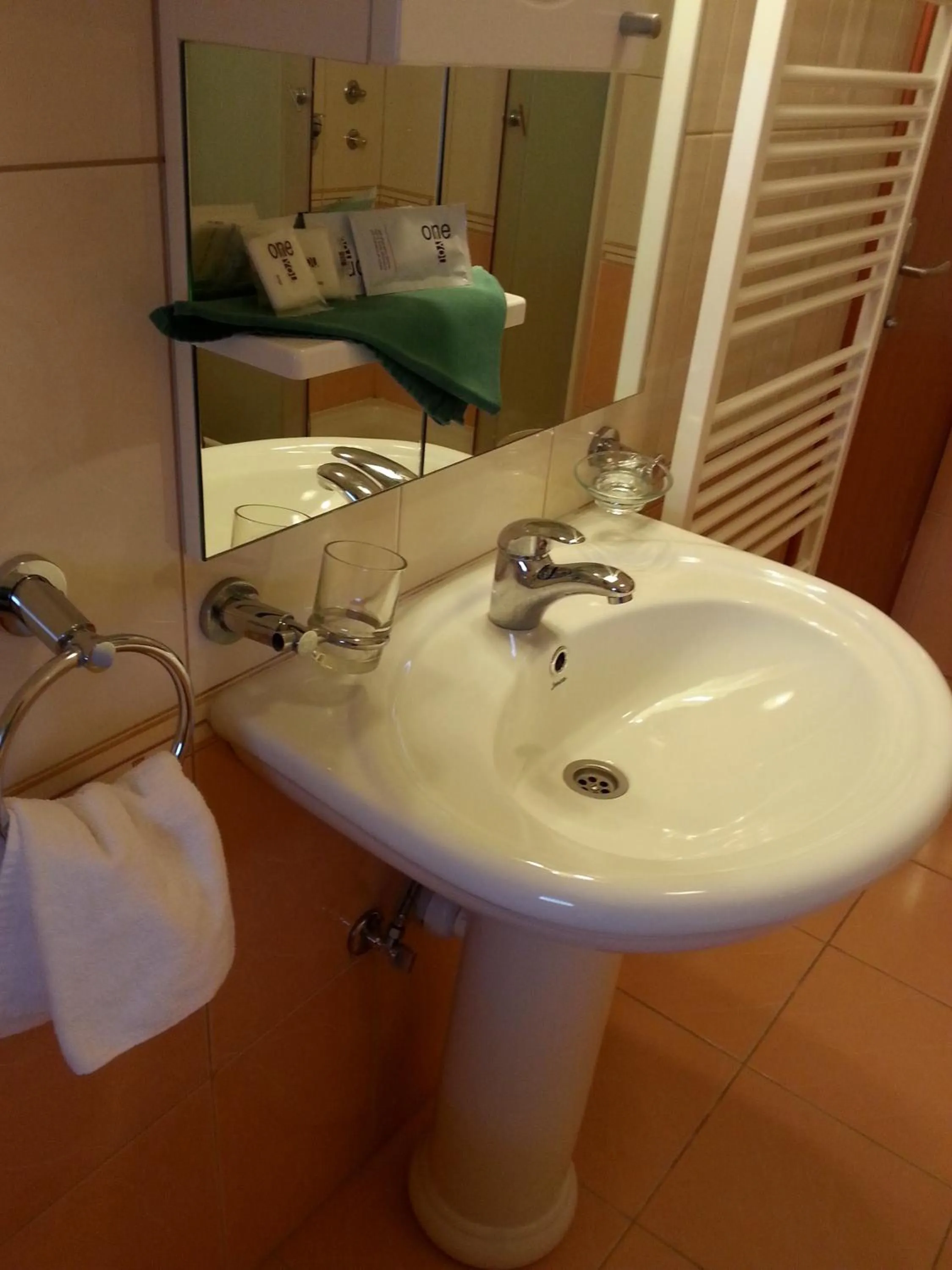 Toilet in Hotel Mirni Kutak