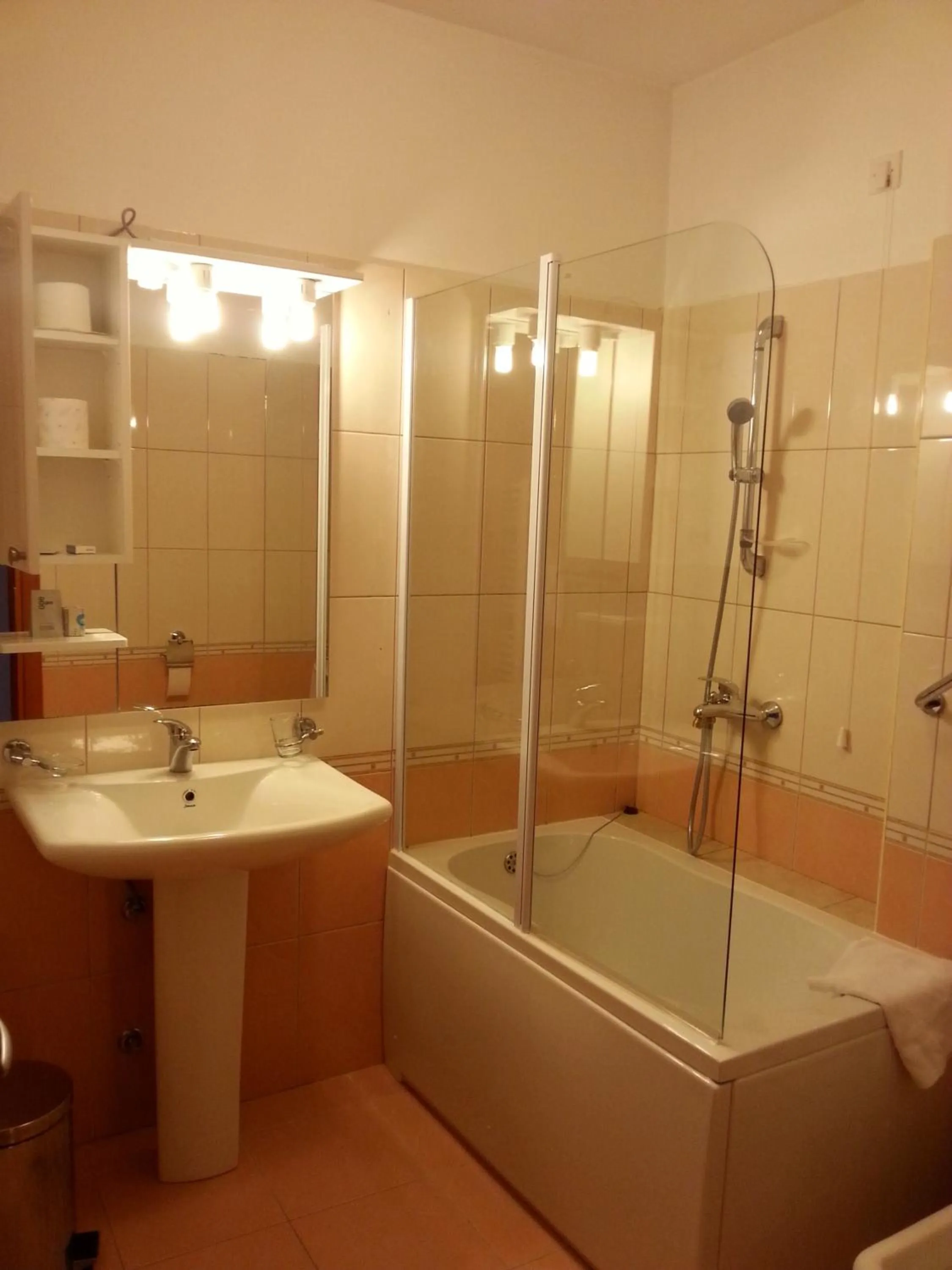 Bathroom in Hotel Mirni Kutak