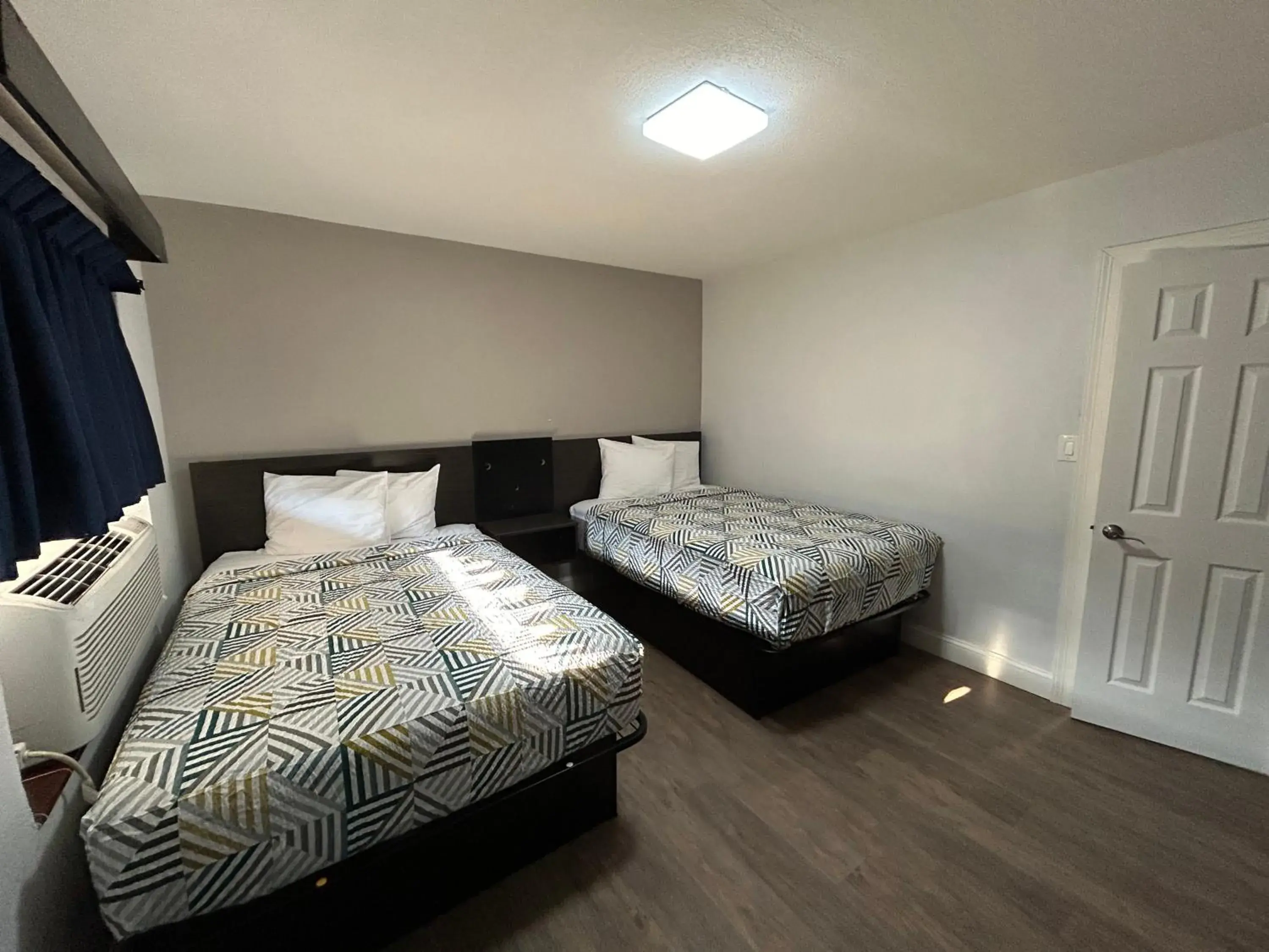 Quadruple Room - Smoking in Motel 6 Ponca City, OK Quadruple Room - Smoking in Motel 6 Ponca City, OK