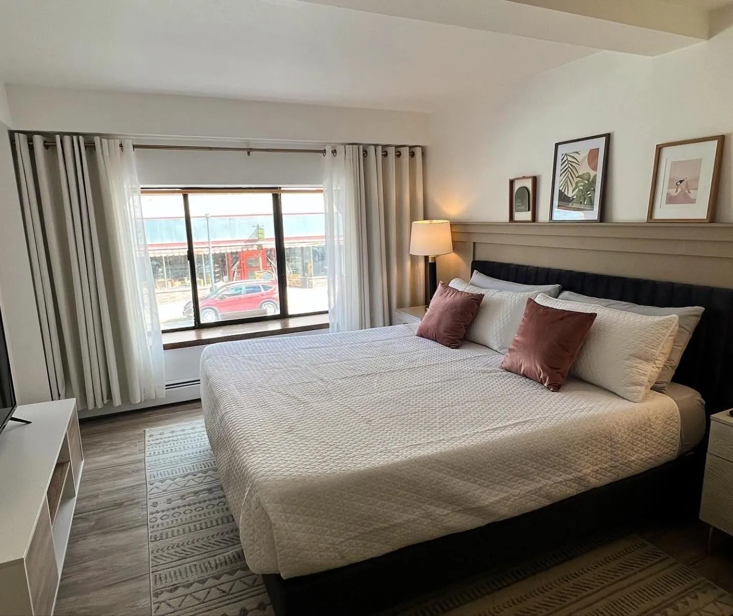Deluxe Apartment in The Brooks Hotel Restaurant and Lounge