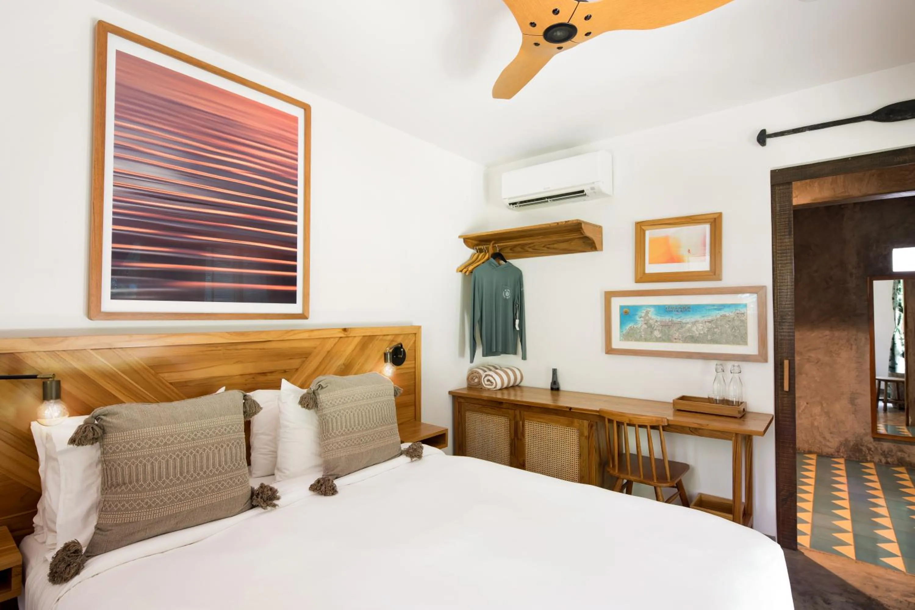 Bedroom, Bed in The Nomadic Hotel