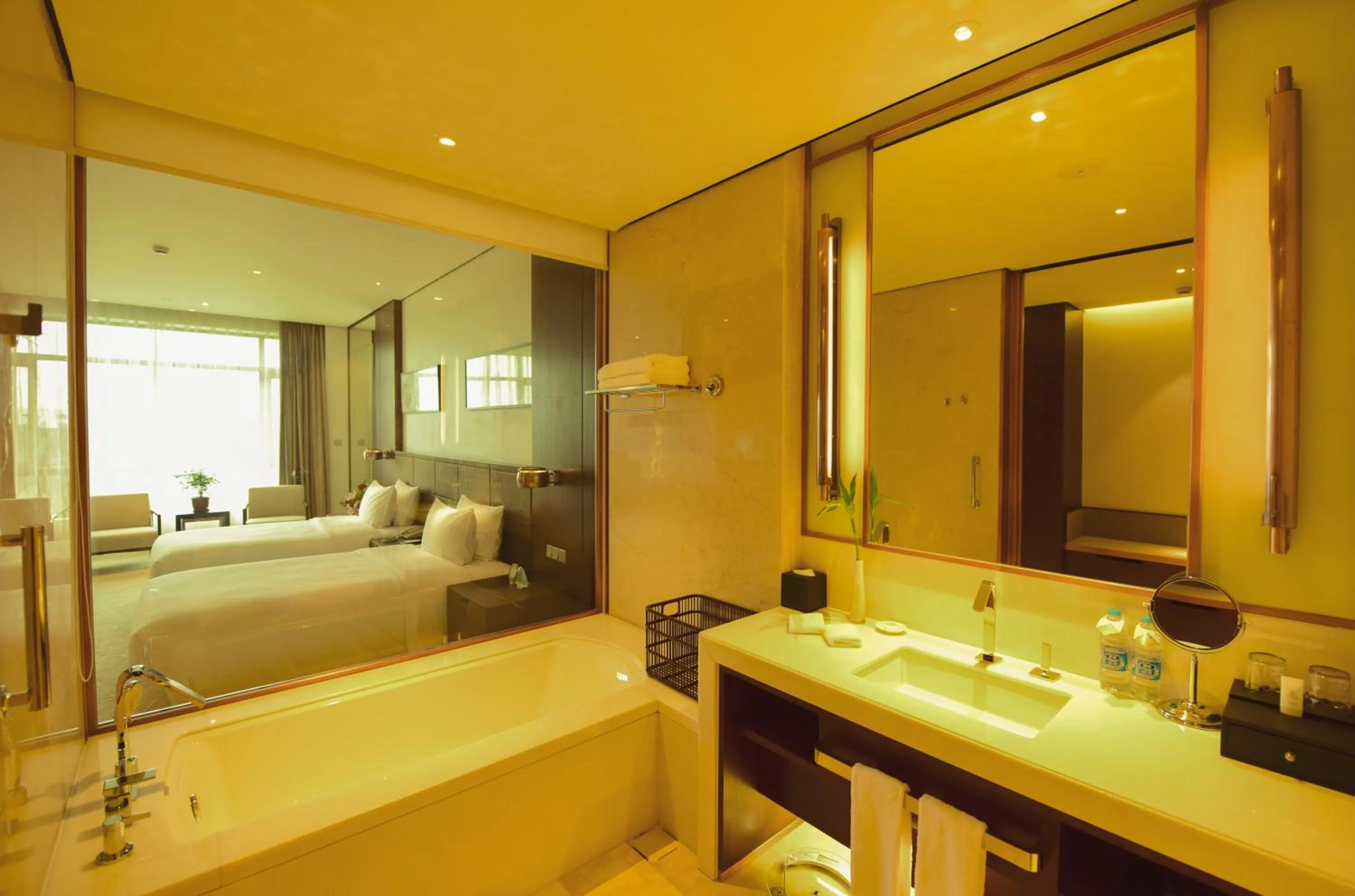 Toilet, Bed in Wuxi Yew Resort