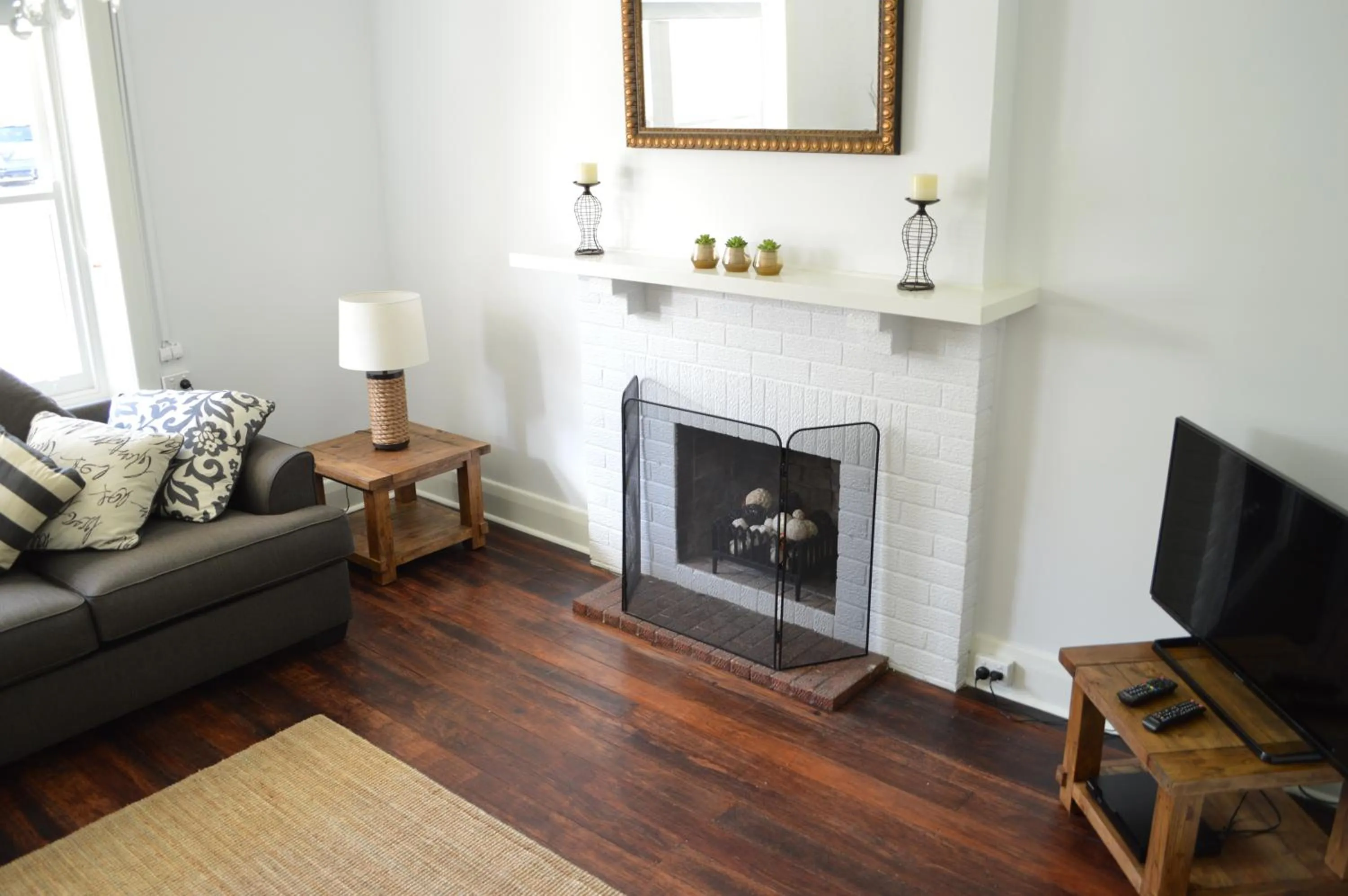 Living room in Two Cow Cottage Bed & Breakfast