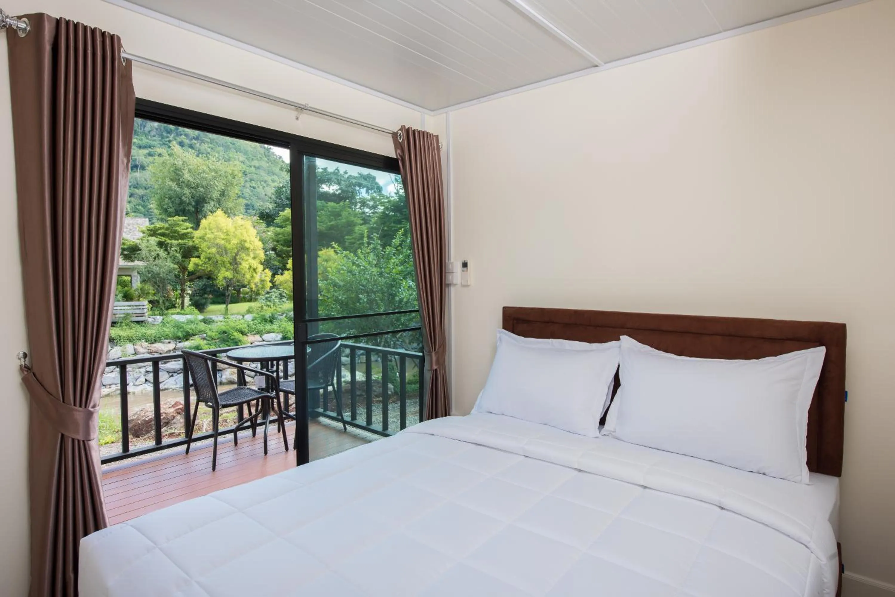 Bed in Tharapana Khaoyai Resort