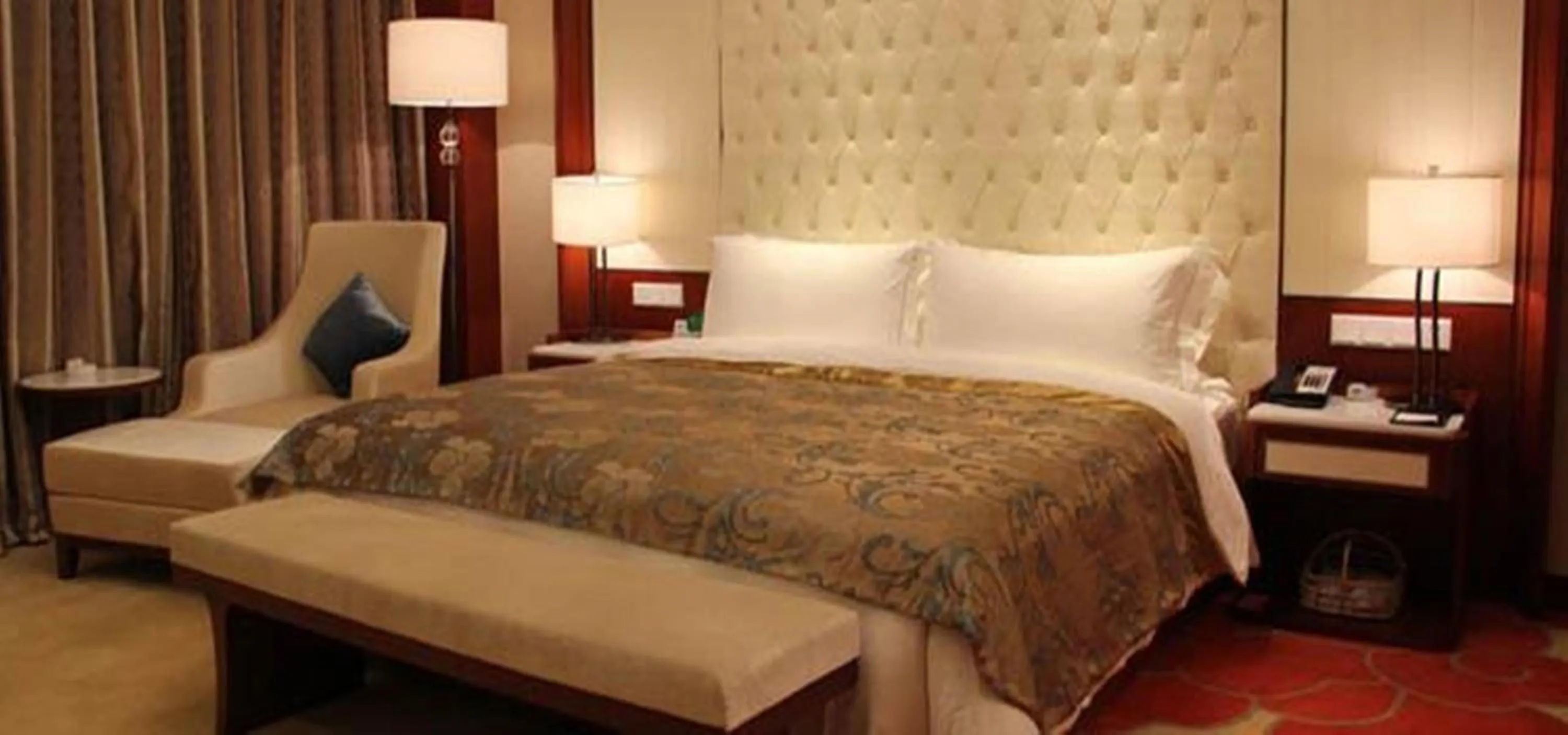 Bedroom, Bed in Jiangsu Haizhou Bayview Conference Center